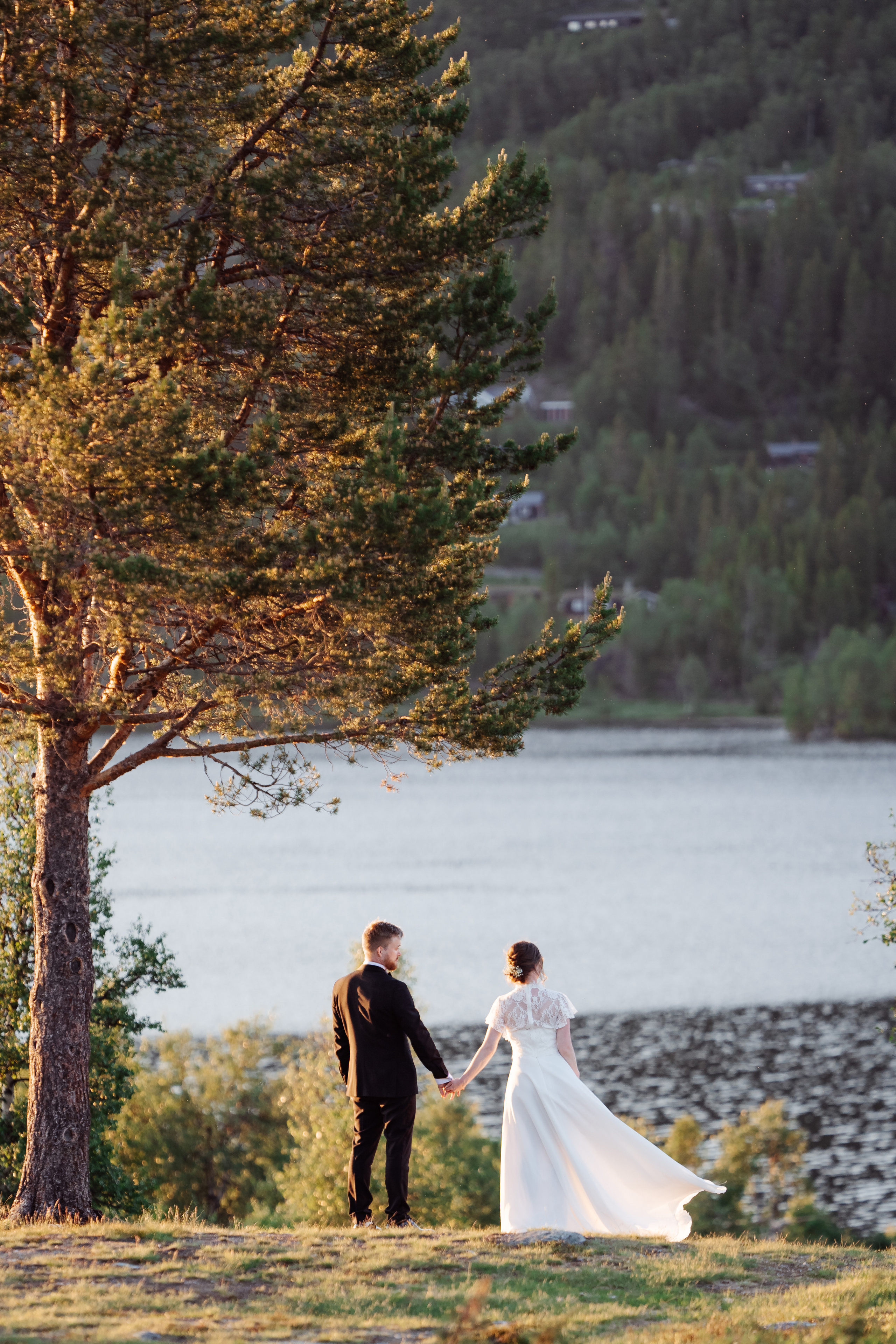 LINE & KRISTIAN. HOME