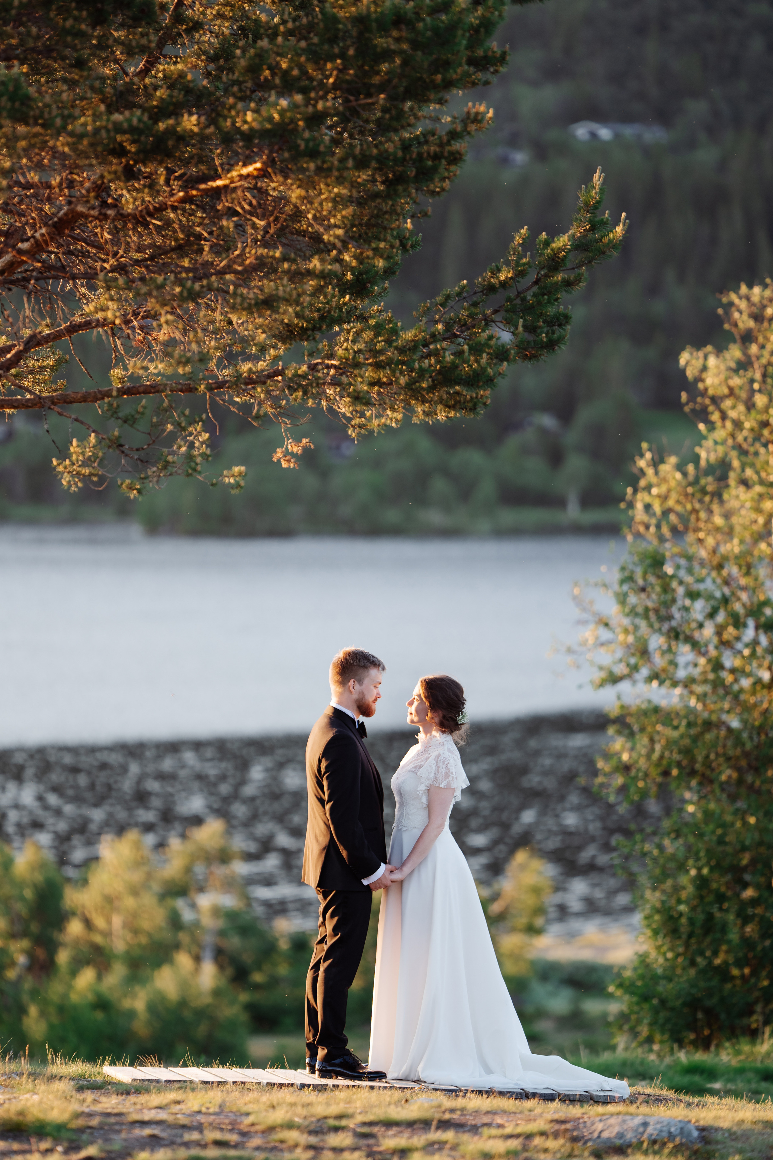 LINE & KRISTIAN. HOME