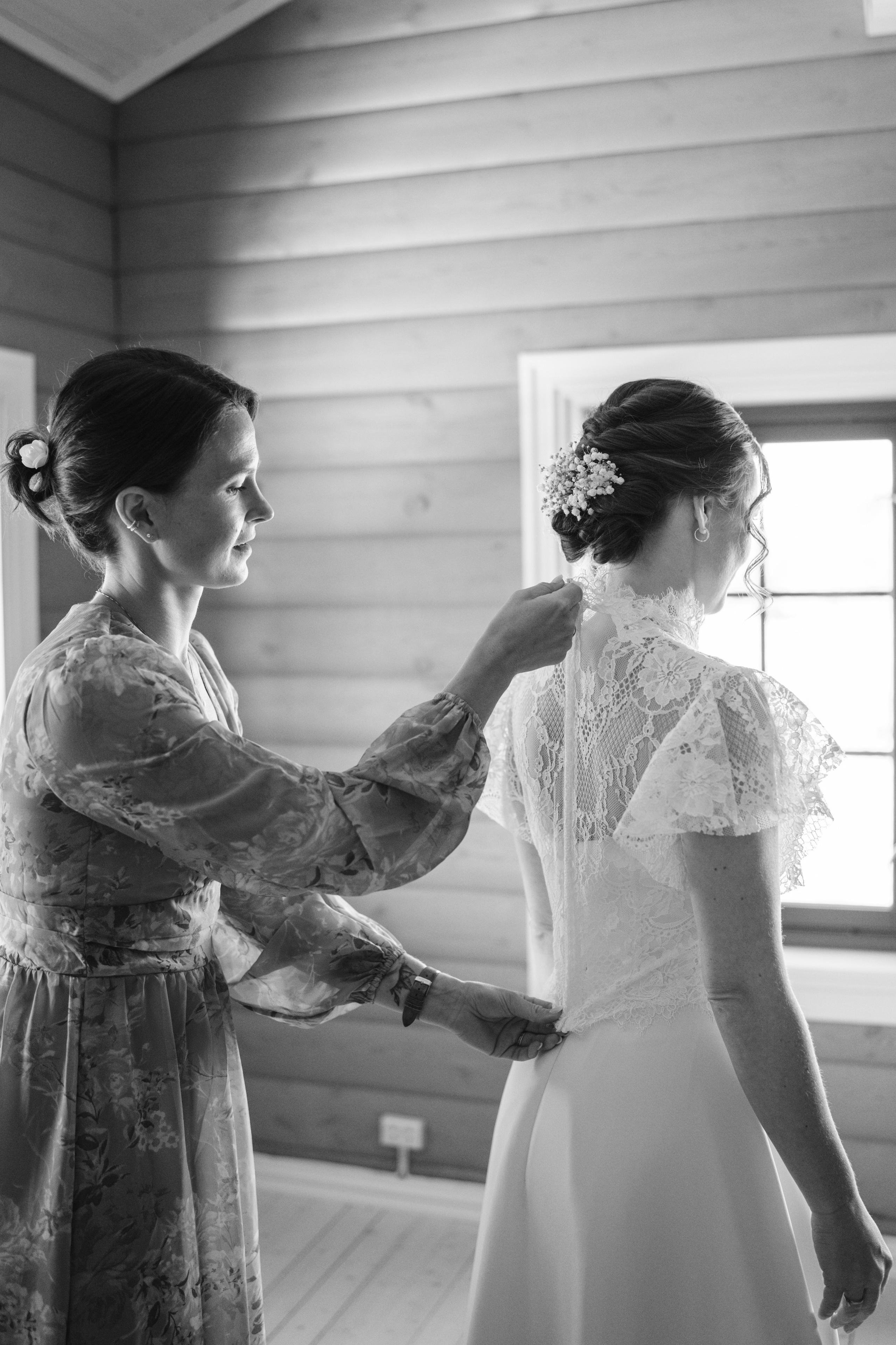 LINE & KRISTIAN. HOME