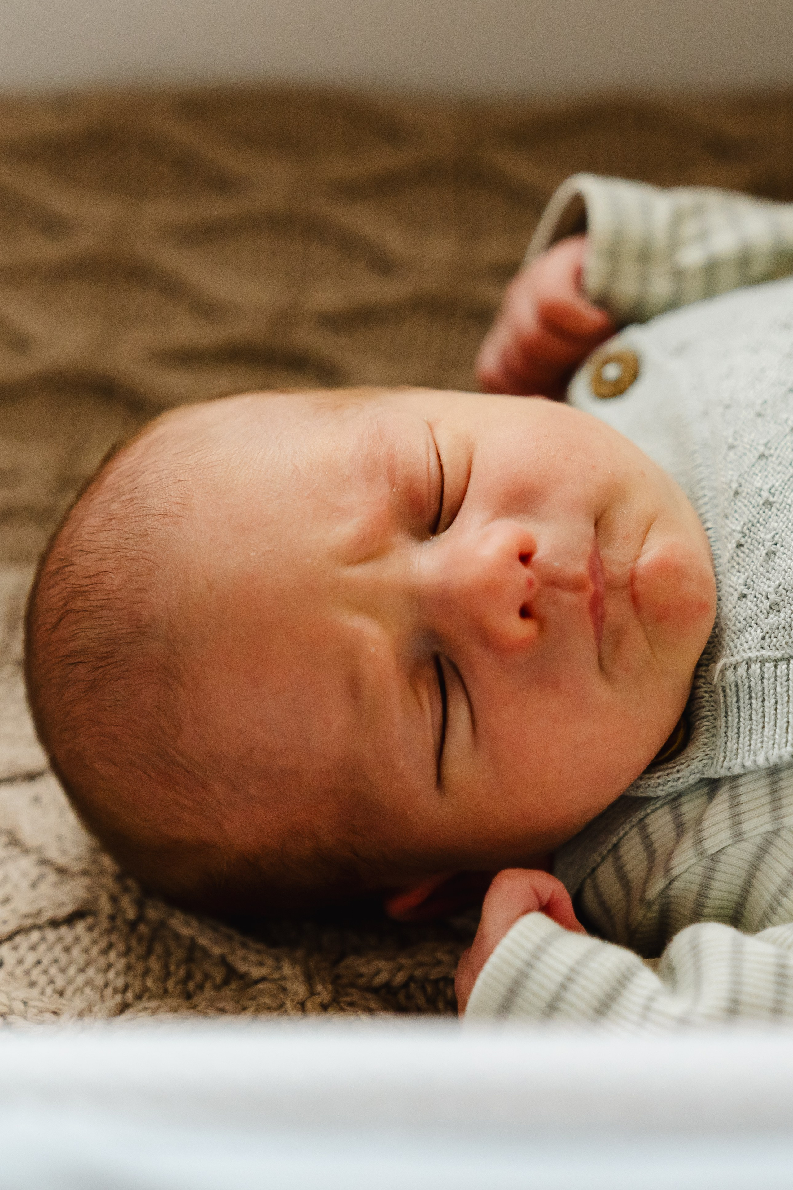 newborn home photoshoot