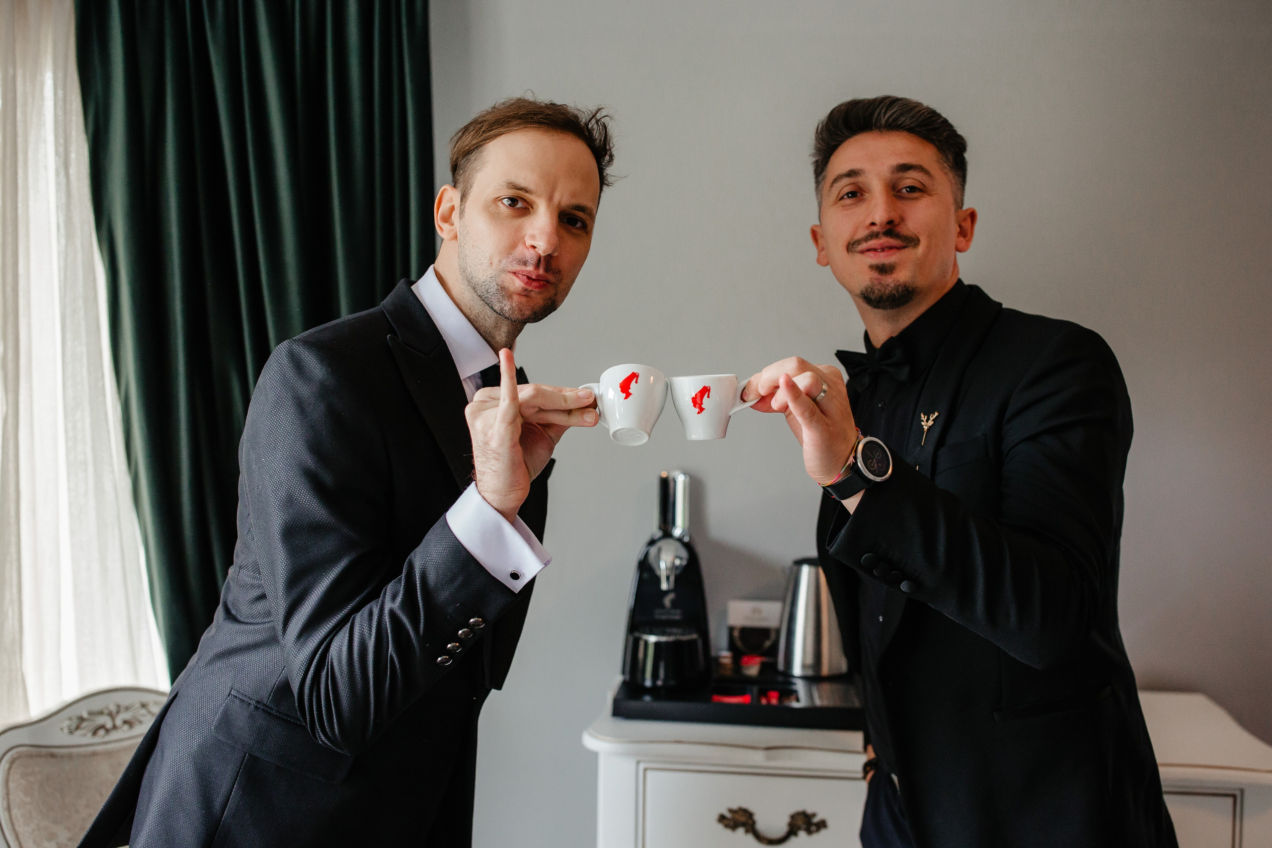 Nunta Elena & Tudor — Fotografie de nuntă în stil natural și elegant. Rares Bucur is a professional wedding photographer based in Cluj-Napoca, Romania, specializing in wedding photography