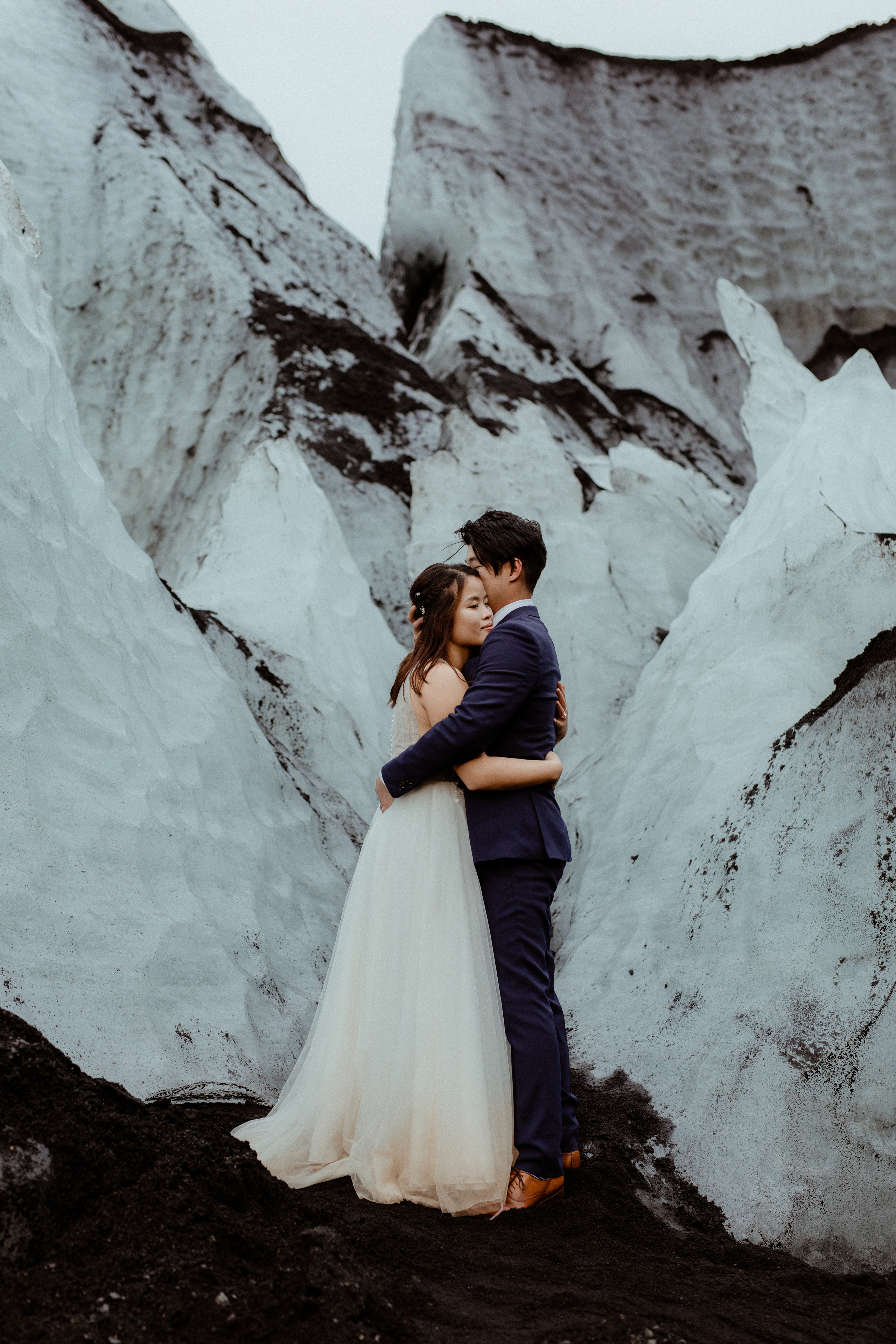 Elopement in Iceland. Iceland elopement photographer & videographer