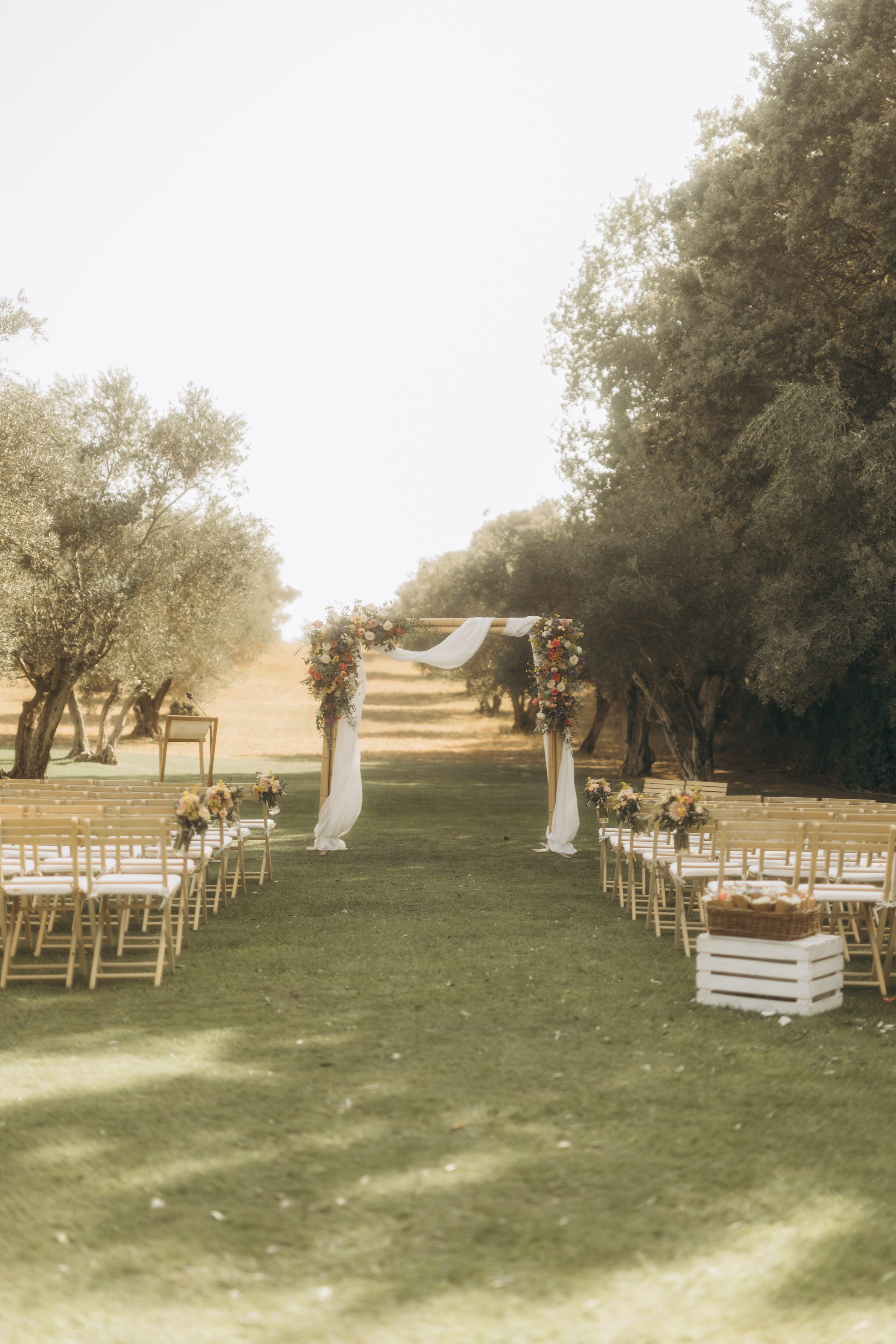 Lauren & Jamie. Hotel Castell d’Emporda. Paola fotógrafo / videografo de bodas en Barcelona