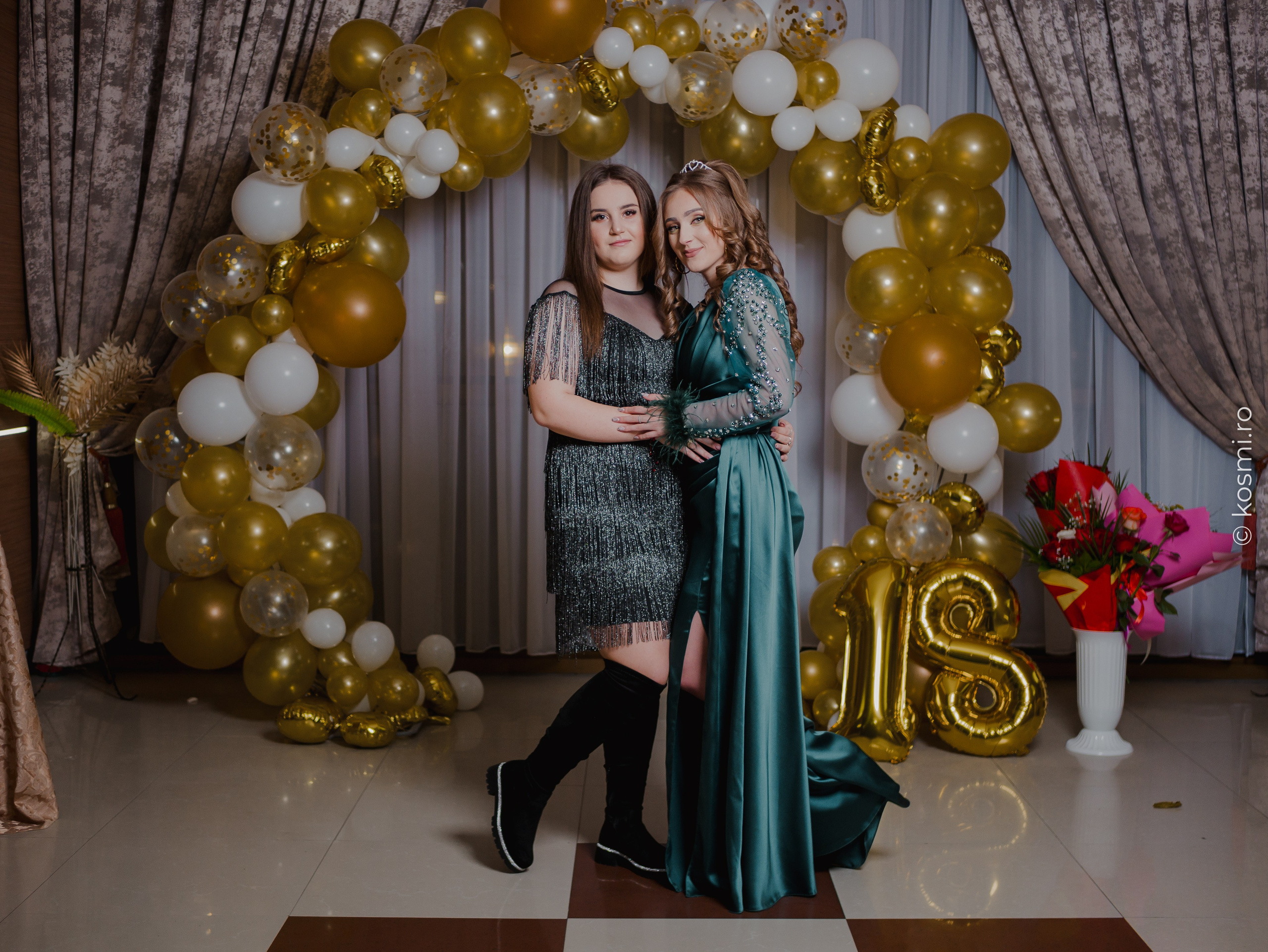 Majorat Andreea. Kosmi