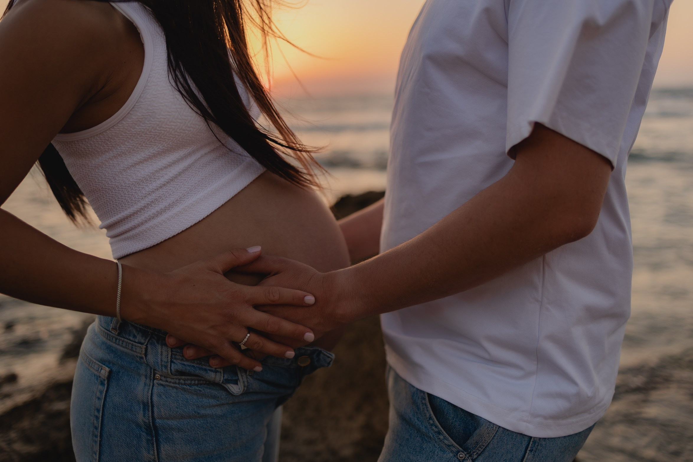 צילומי הריון עם כלב מתוק. דף בית