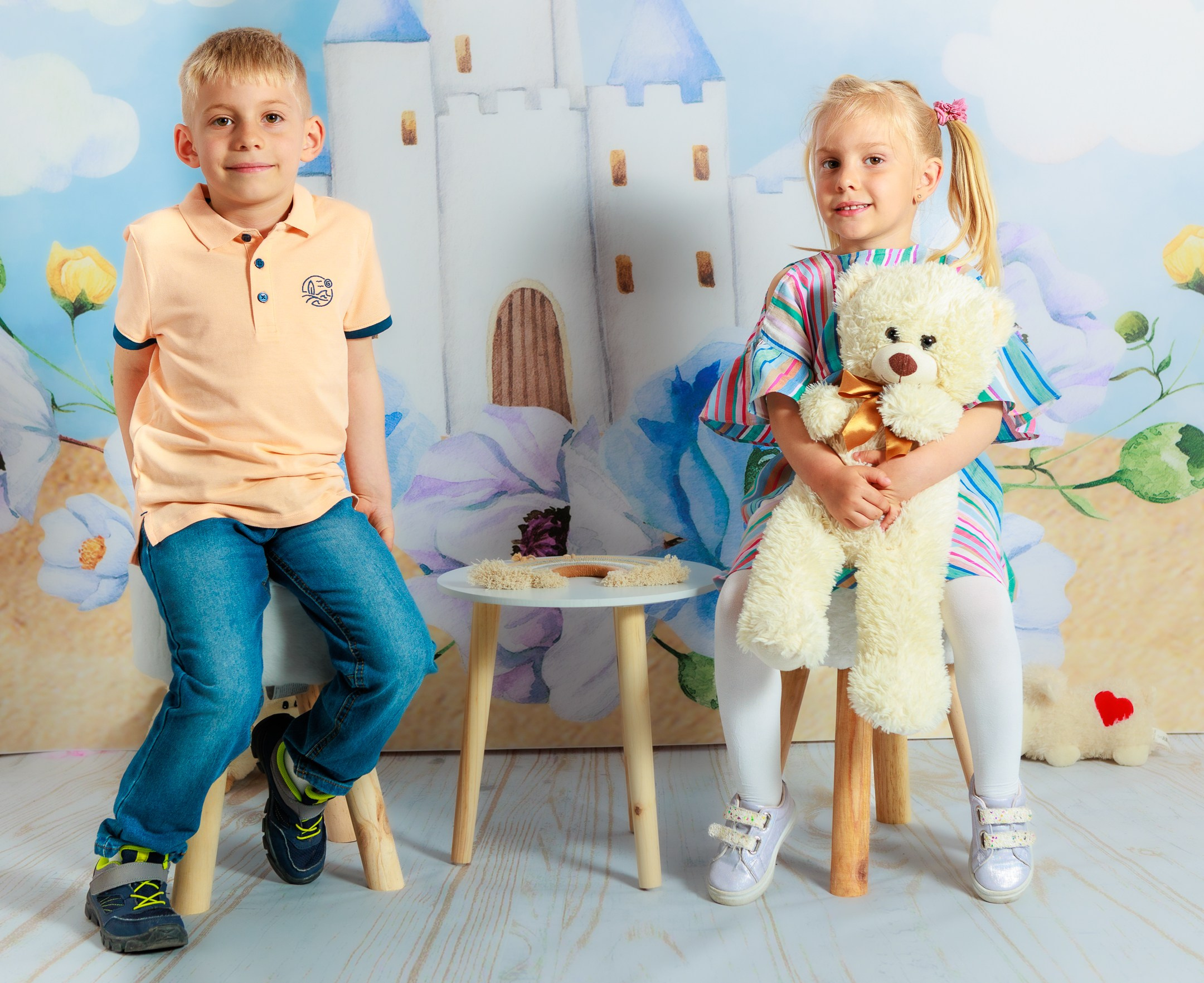 Prietenie. FotoACTIV.ro - Imaginea ta contează