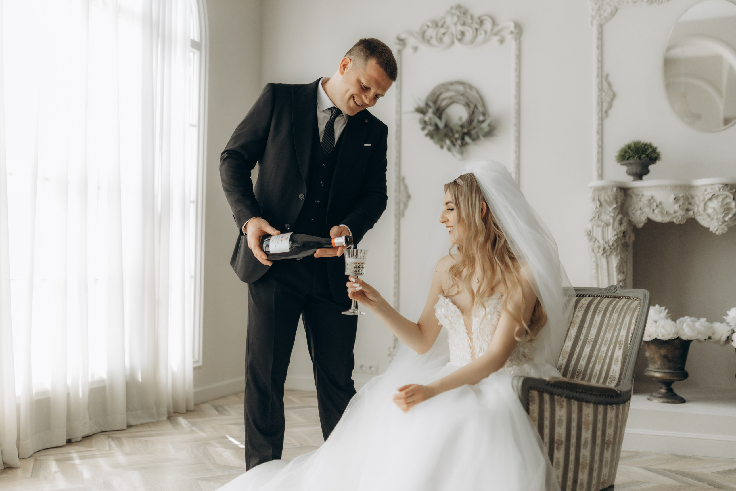 Nikolly & Constantin. Home