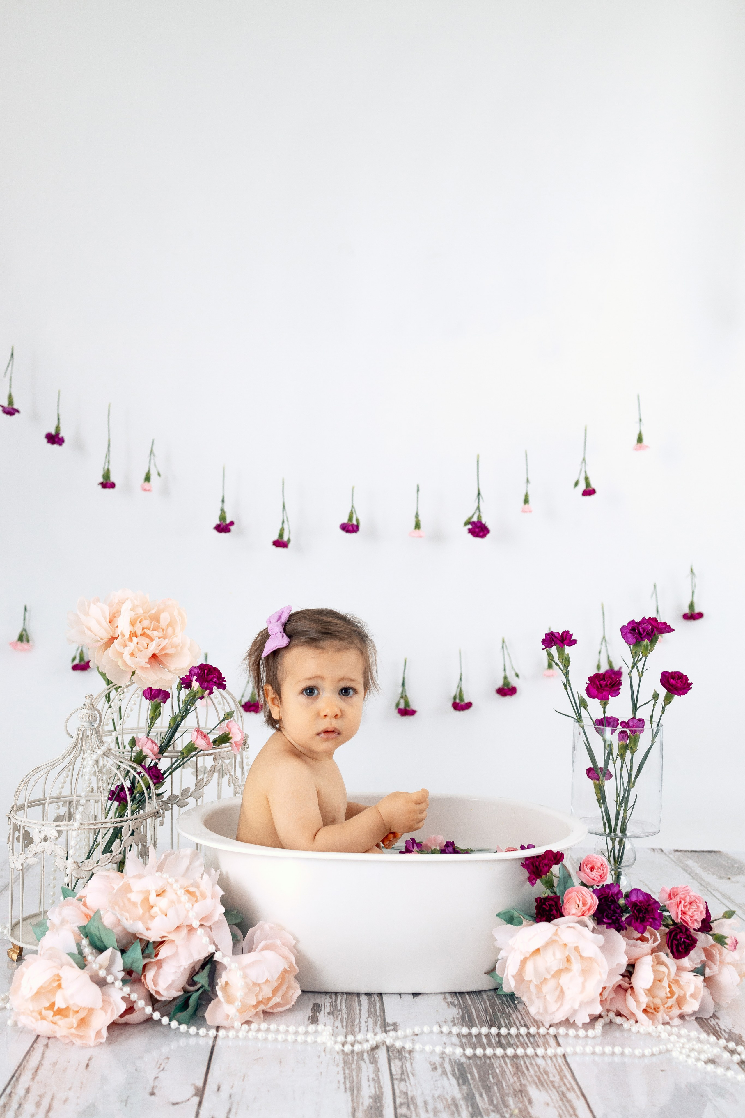 Milk bath. Anaeliseevaphoto.com