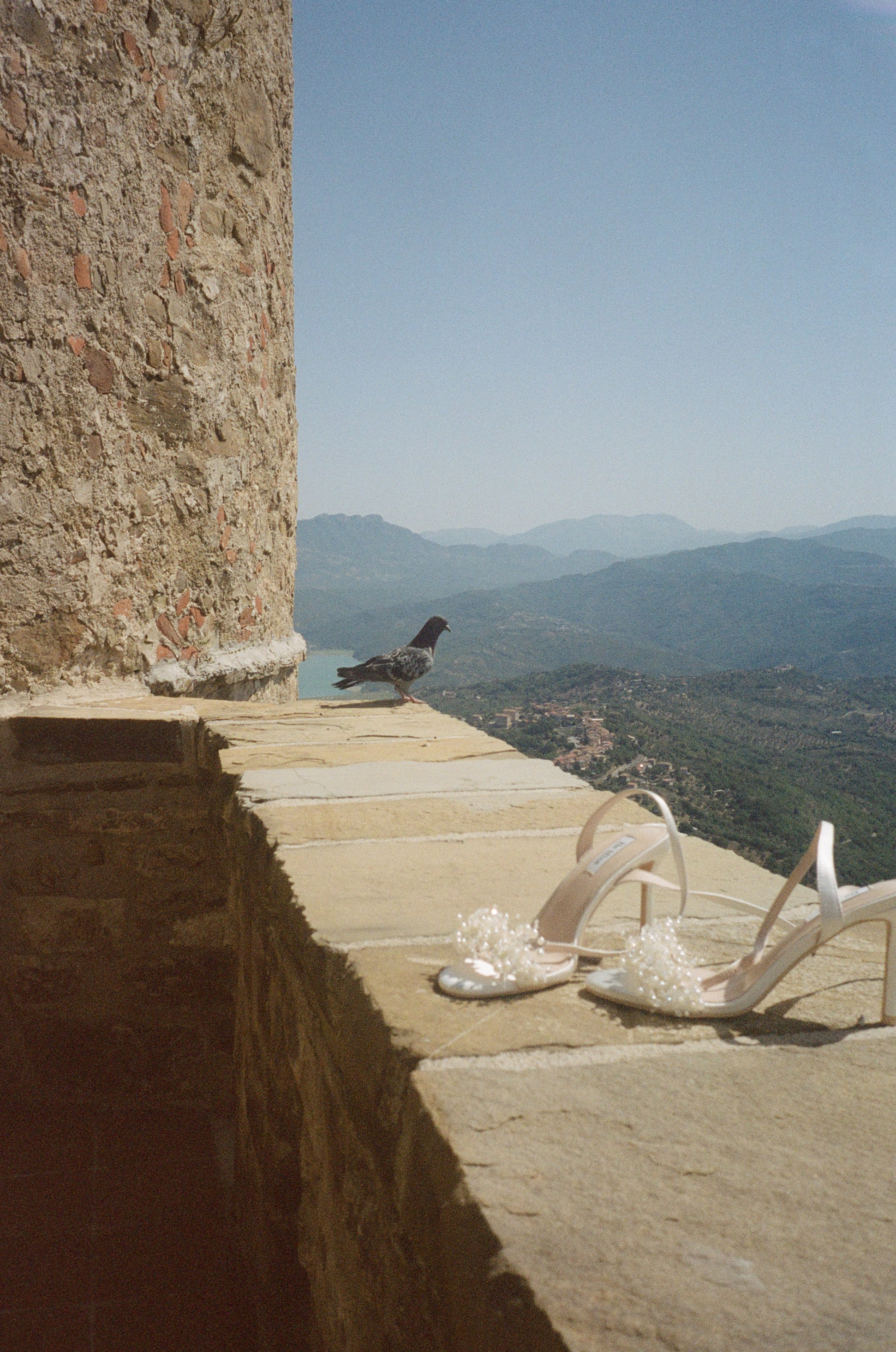 Castello Rocca Di Cilento Amalfi coast wedding / analog film photos /. Wedding photographer Como Lake, Italy