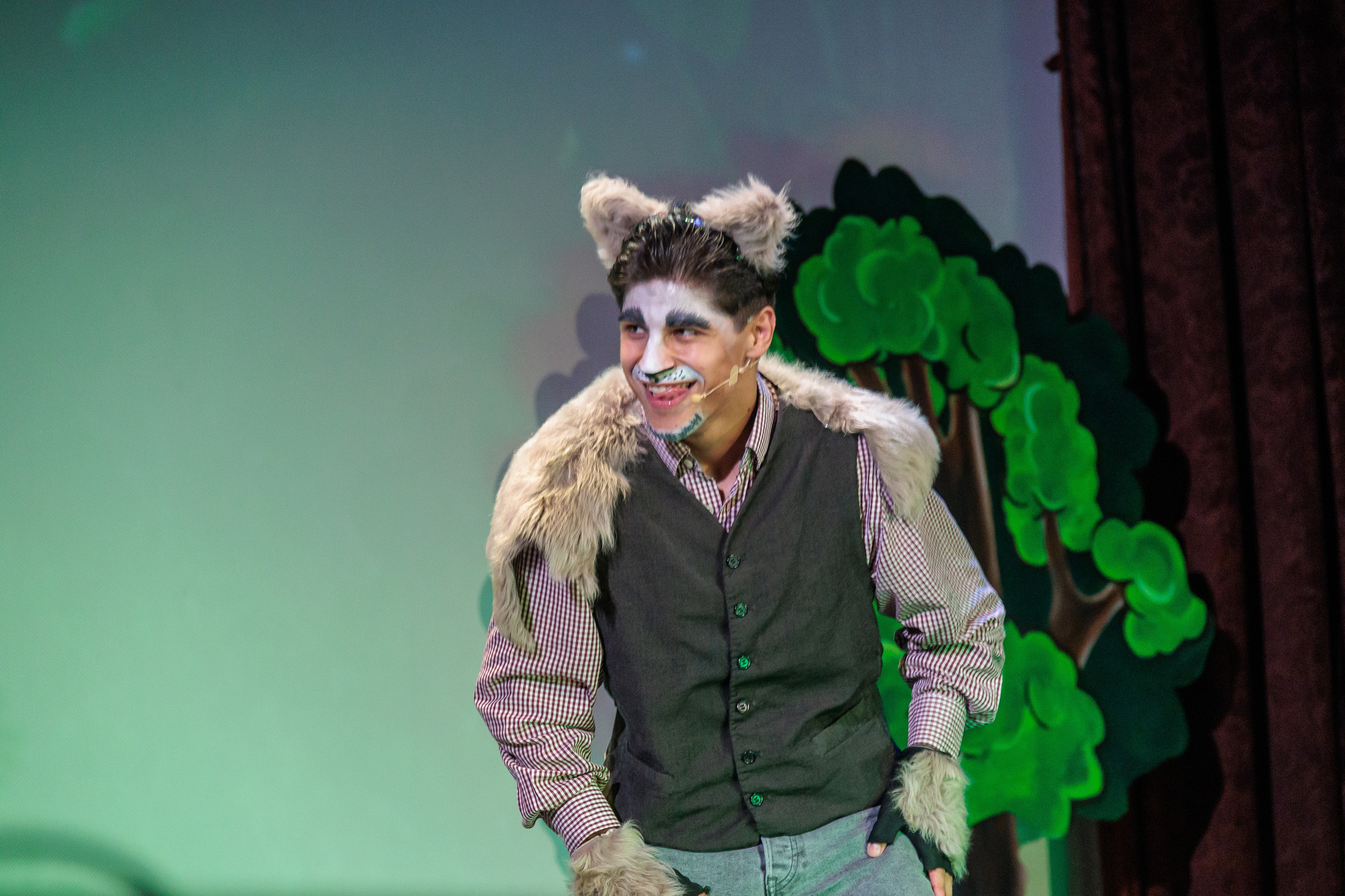 Clounella. Povestea Scufita rosie. ✔️ Фото Видео на свадьбы и крестины Молдова — Cinematic.md