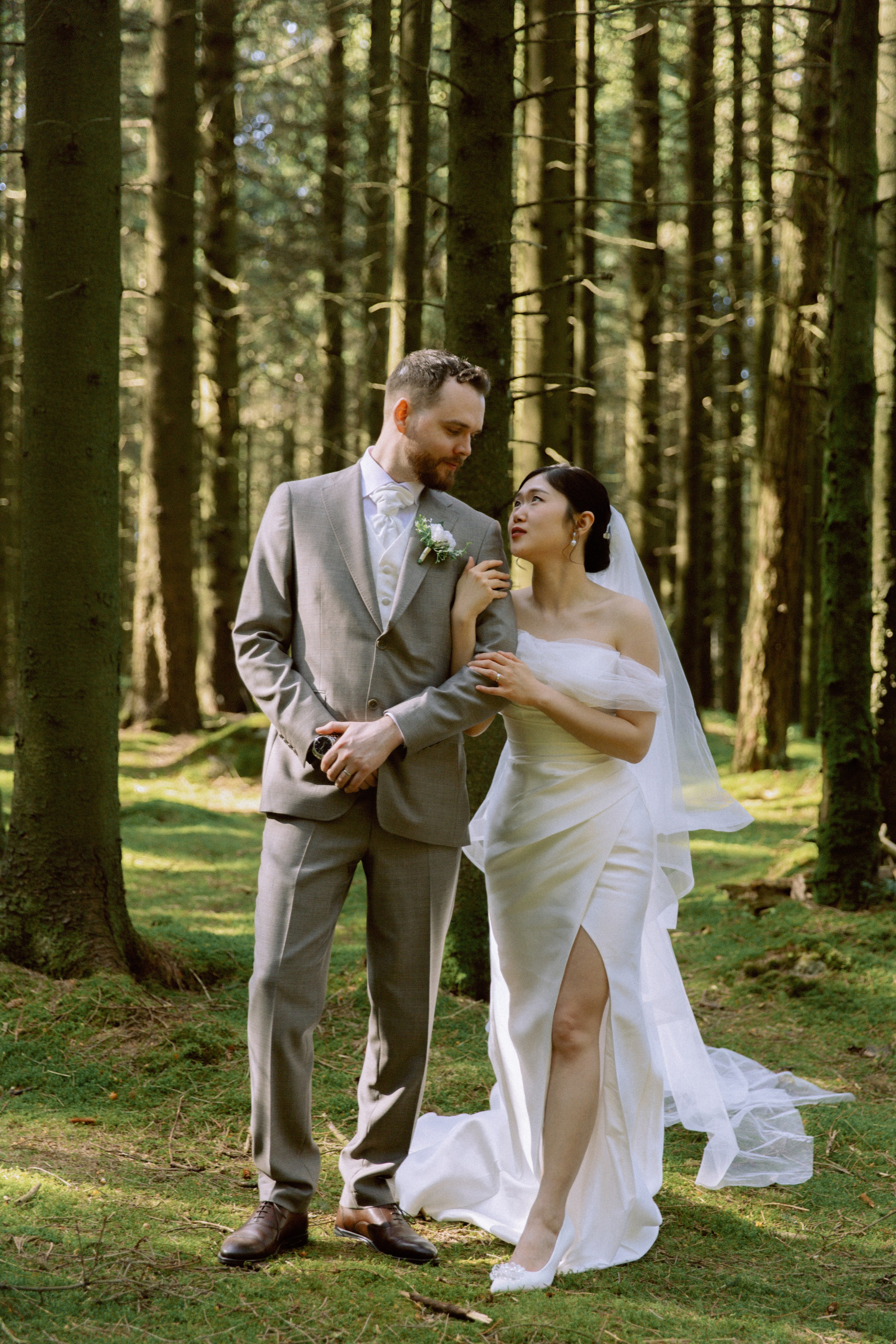 The two of us. Warm family & Wedding stories