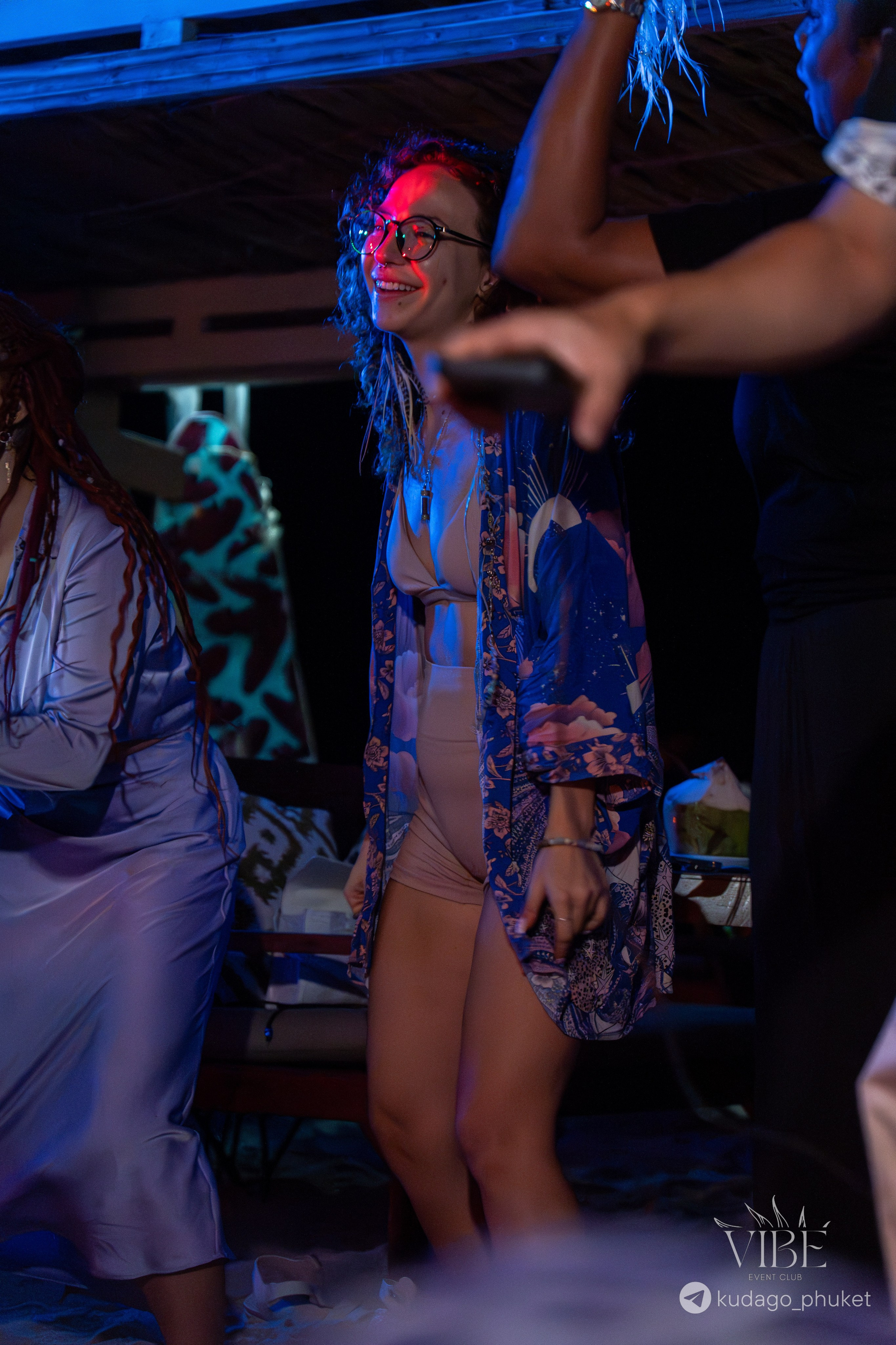 Вечеринка Boho Vibe | Фоторепортаж | Афиша | DAVAYSXODIM.com PHUKET. АФИША|ФОТОРЕПОРТАЖИ|ИВЕНТЫ|ПХУКЕТ