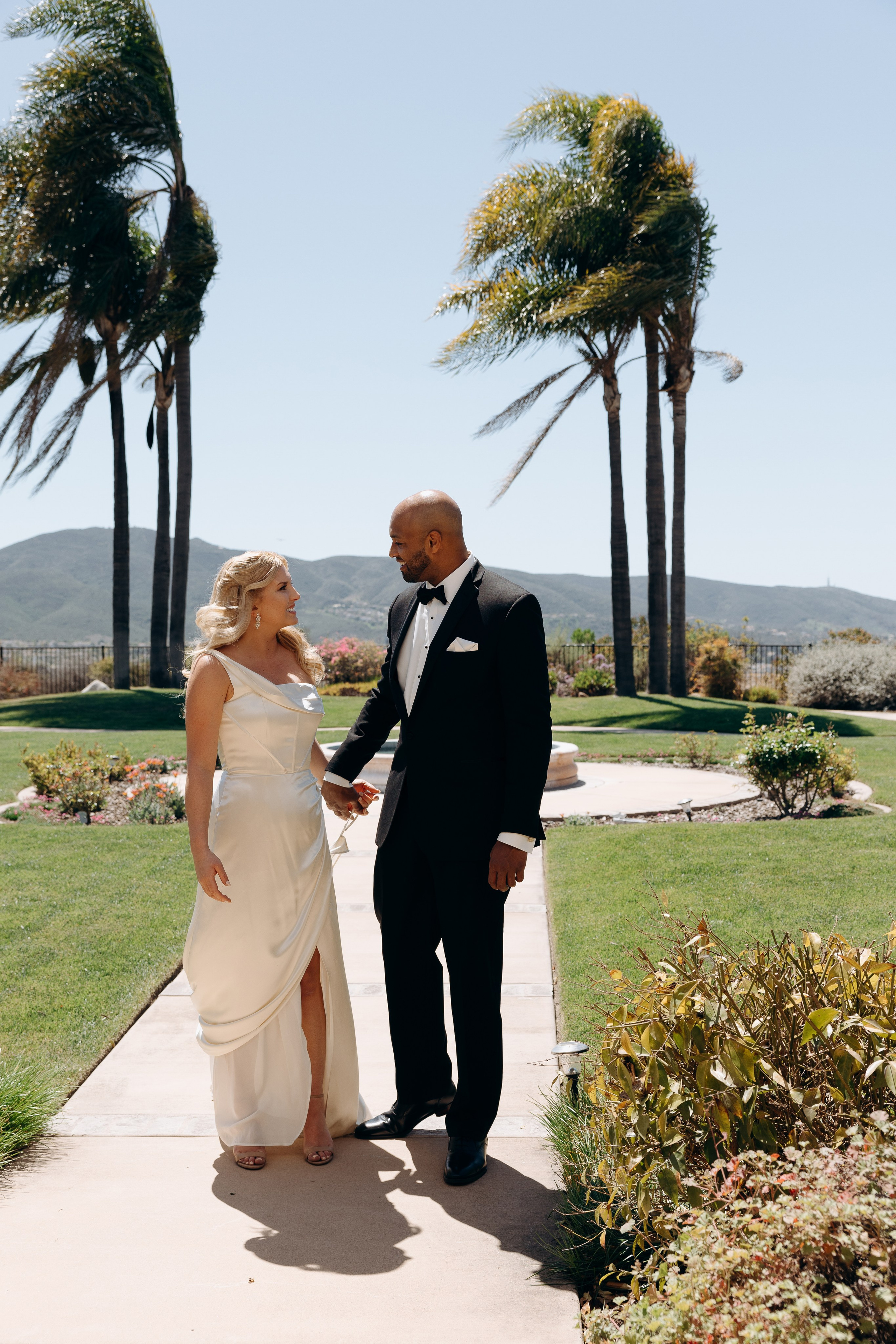 Drew and Haley. Wedding and family photographer San Diego