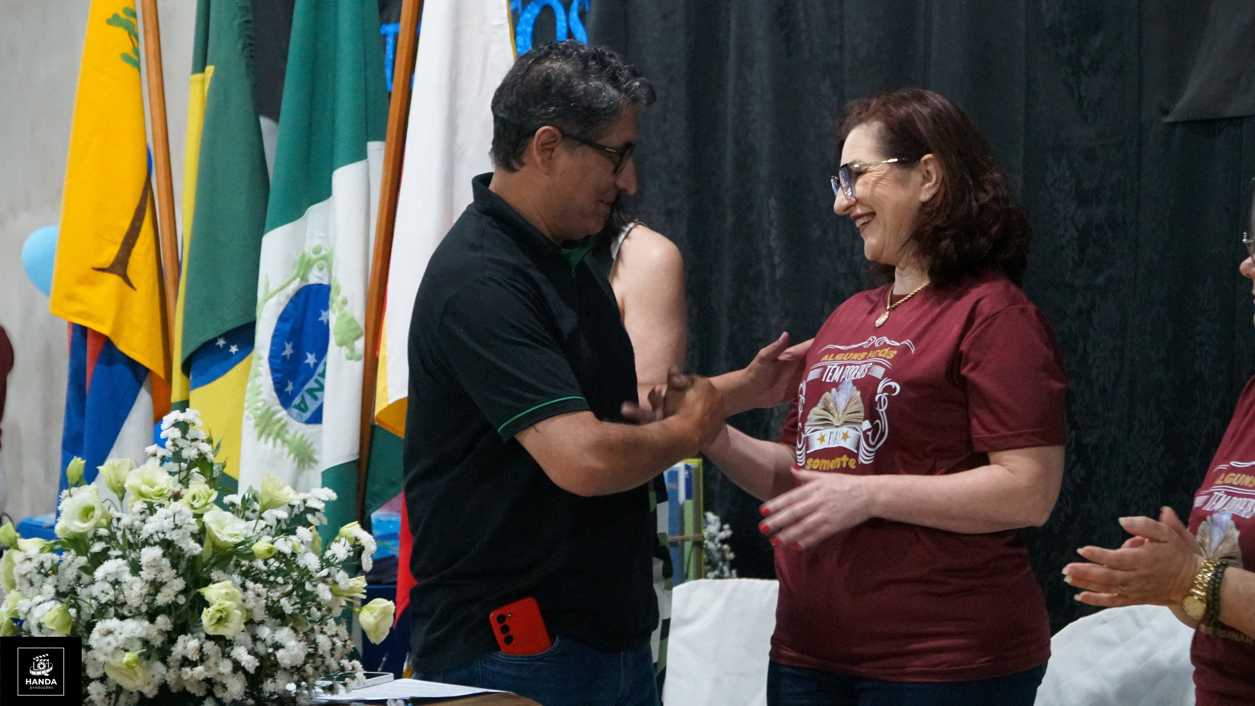 Noite autógrafos colégio Aurélio Buarque de Holanda. Handa Produções