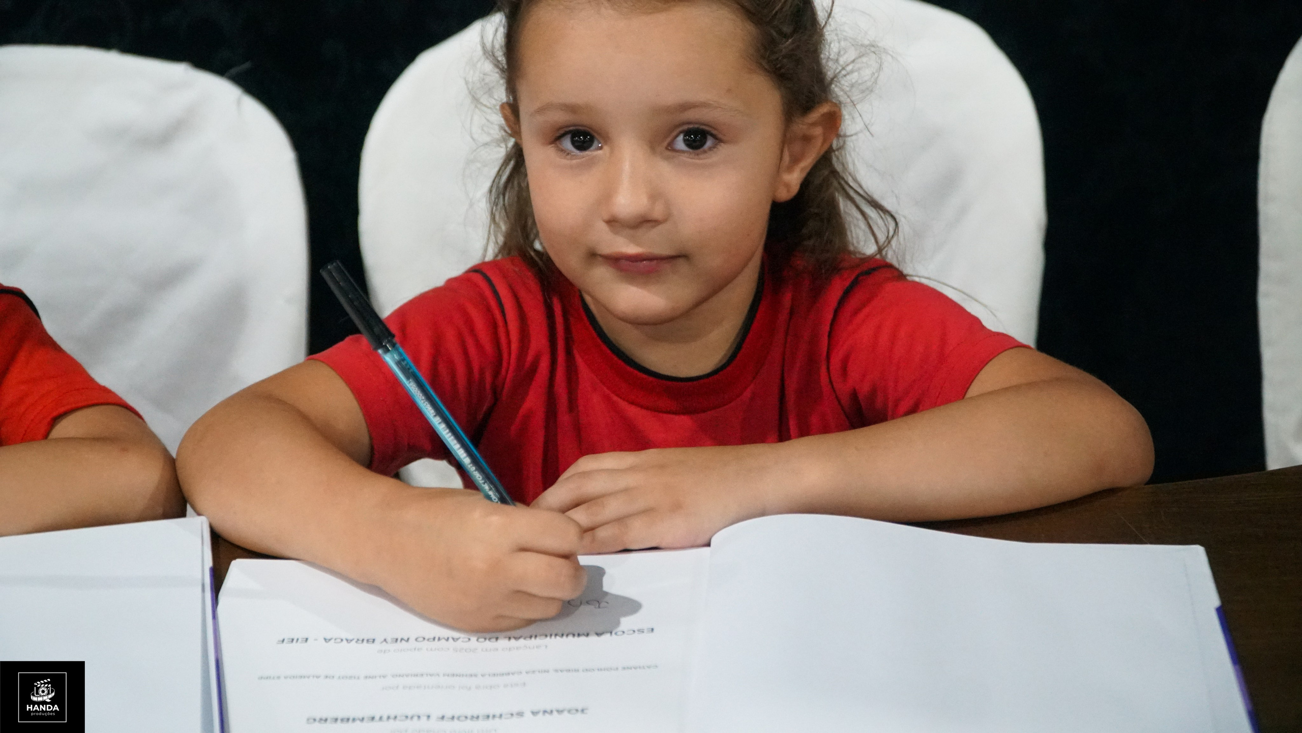 Noite autógrafos colégio Aurélio Buarque de Holanda. Handa Produções