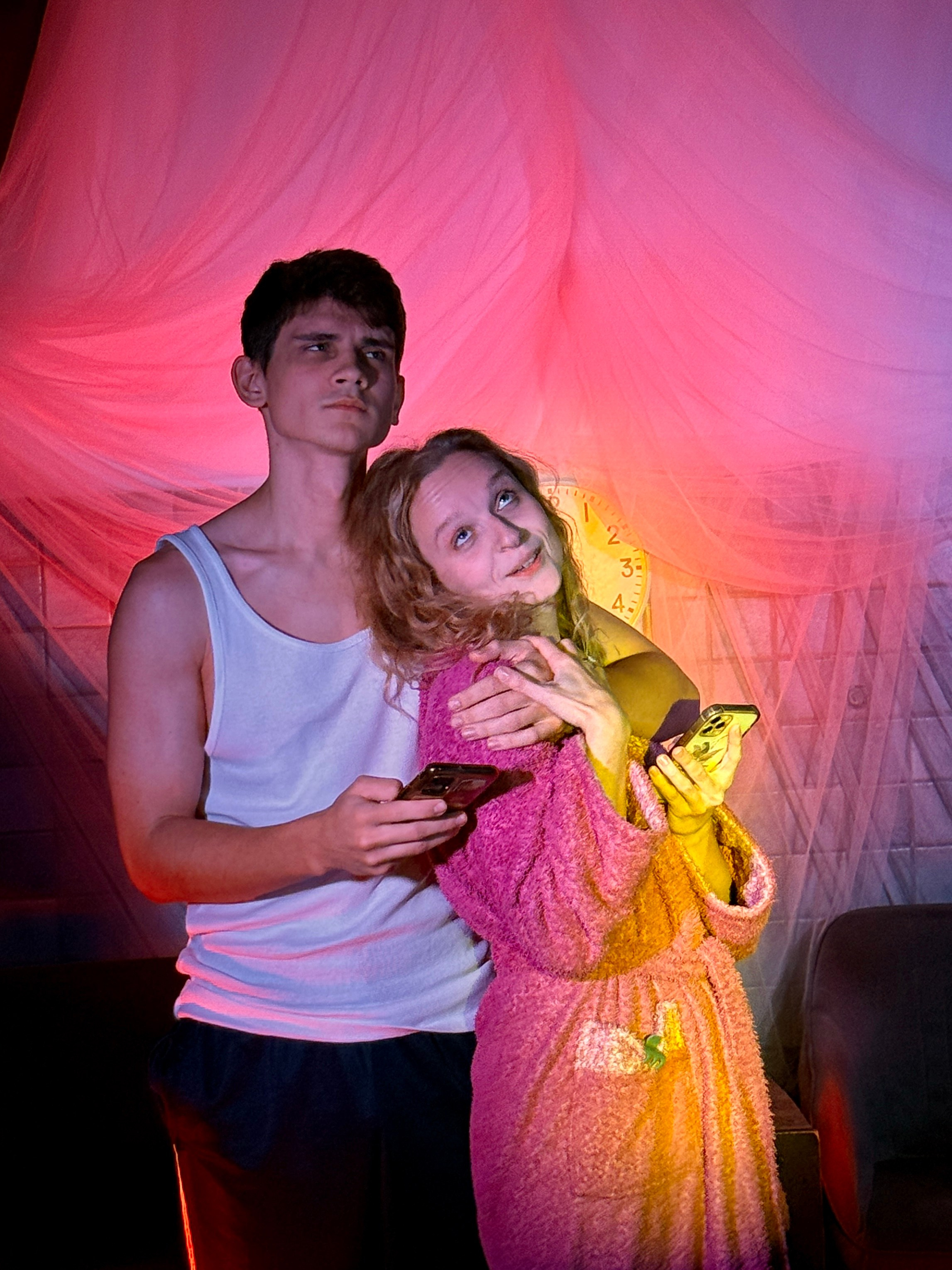 Фоторепортаж вистави у Будві. Портретний фотограф Альона Новгородцева