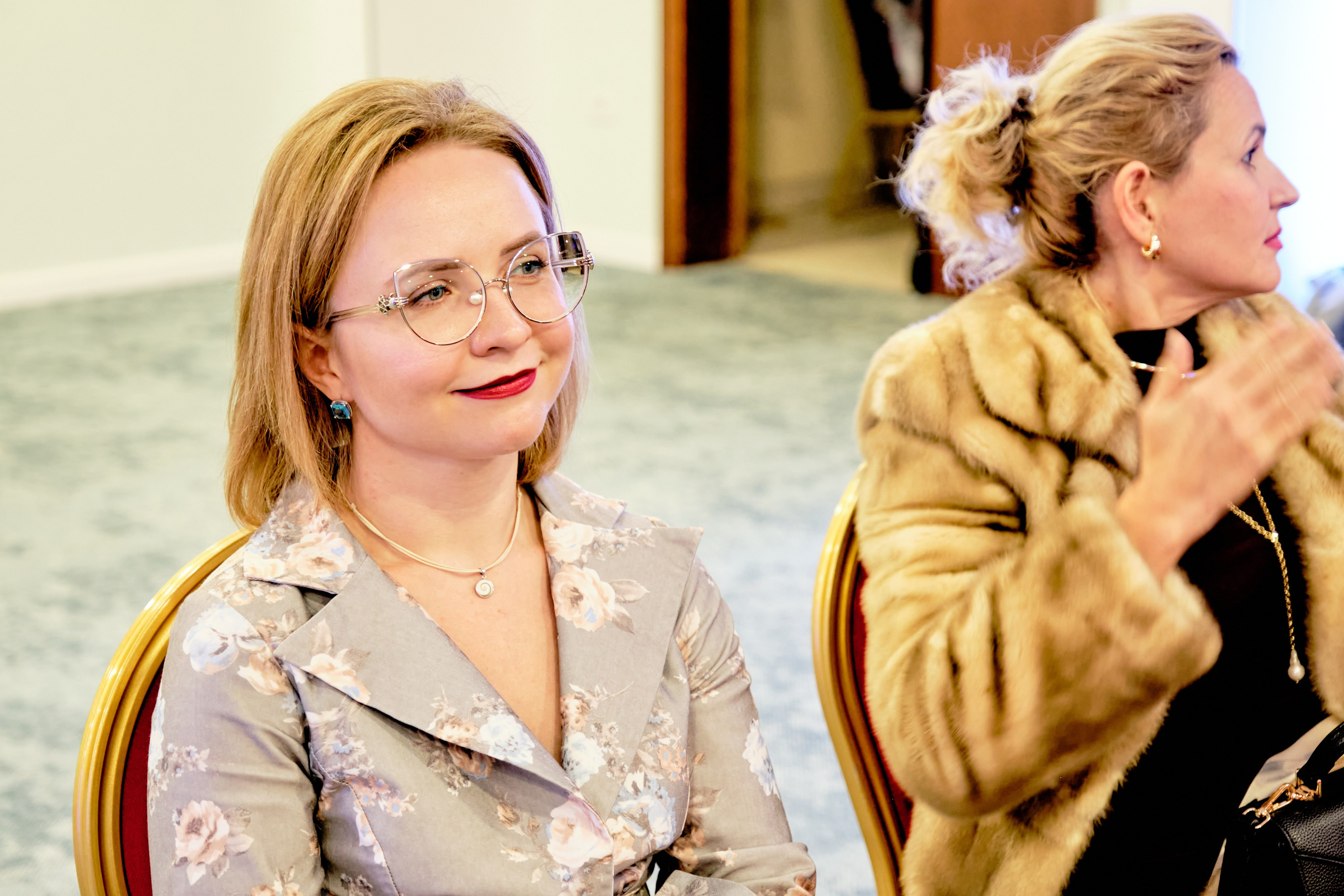 Фоторепортаж з благодійного Новорічного балу у Чорногорії. Портретний фотограф Альона Новгородцева