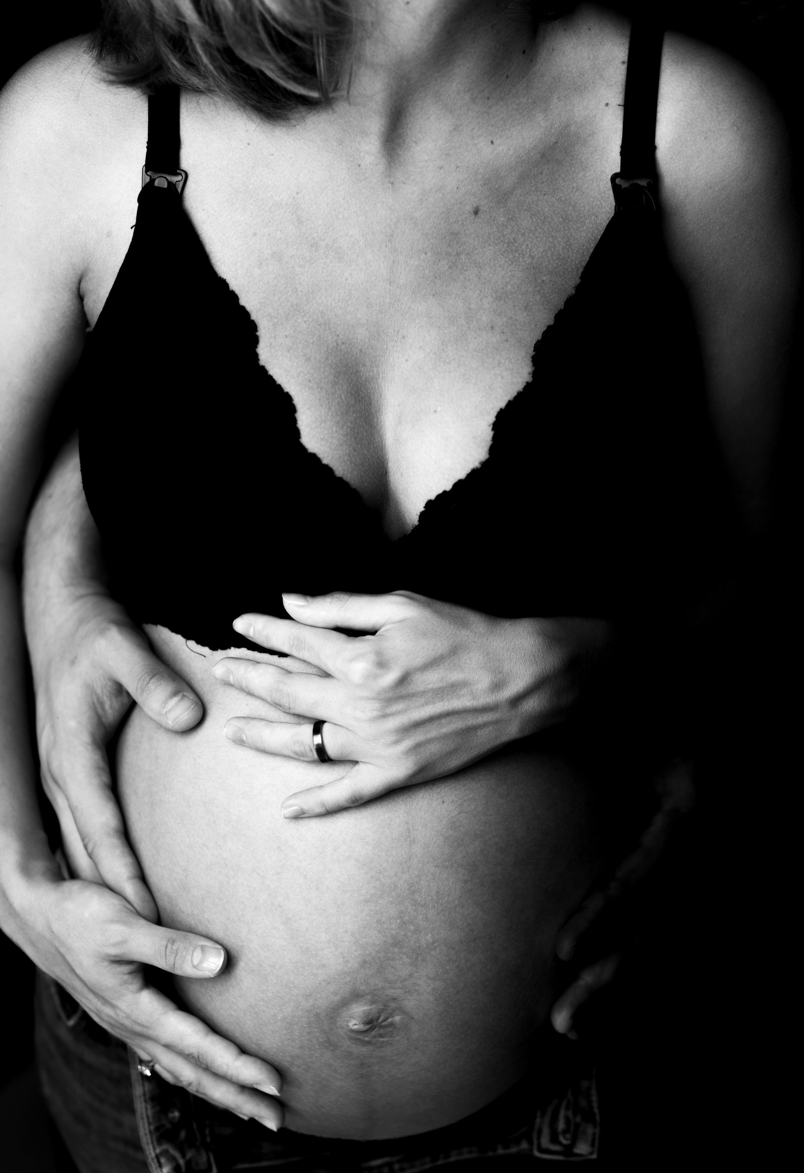 Maternity. Fotograf de nou-nascuti, maternitate si familie din Brasov