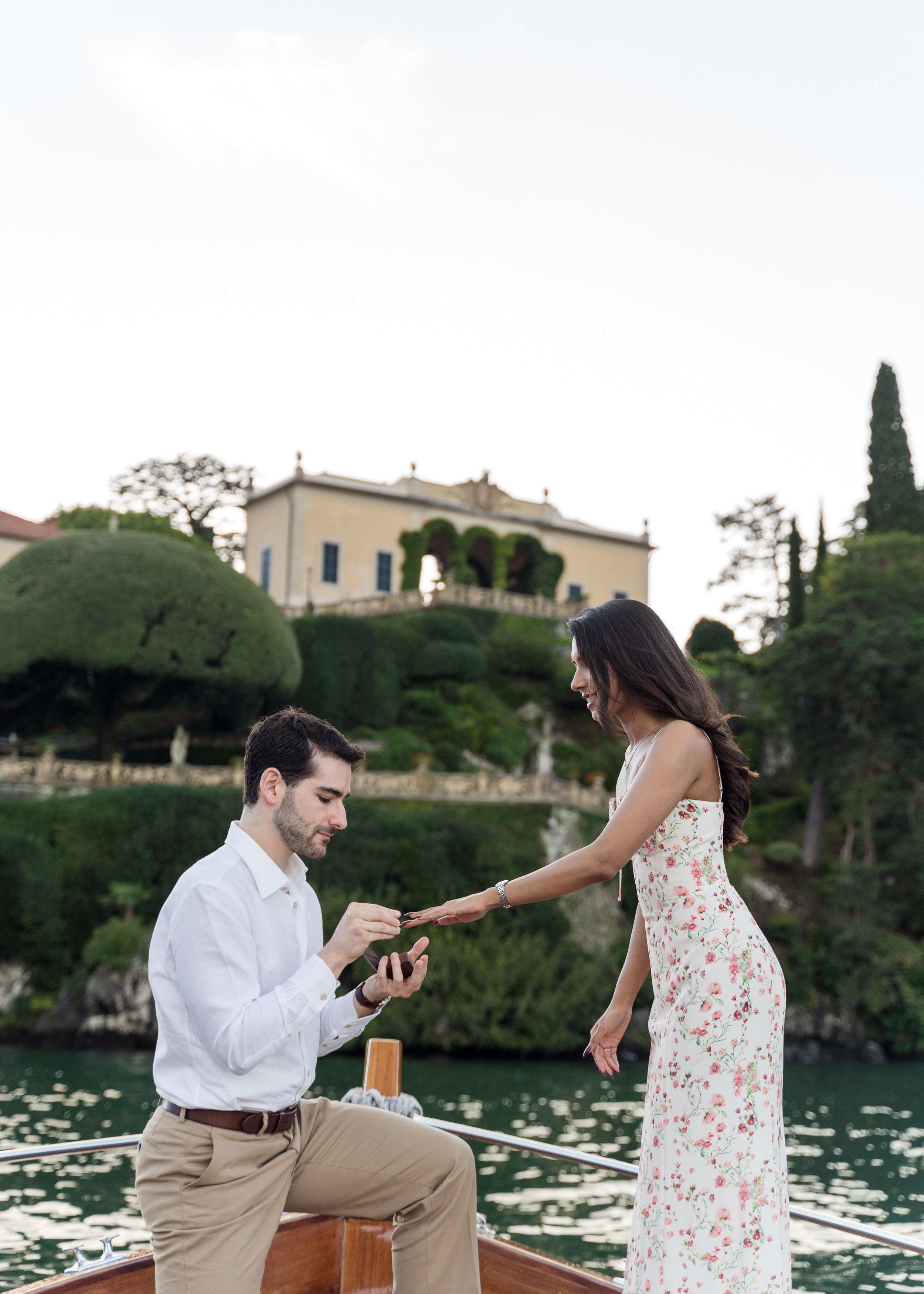 Villa Balbianello Luxury Boat Proposal. Proposal Photographer in Lake Como