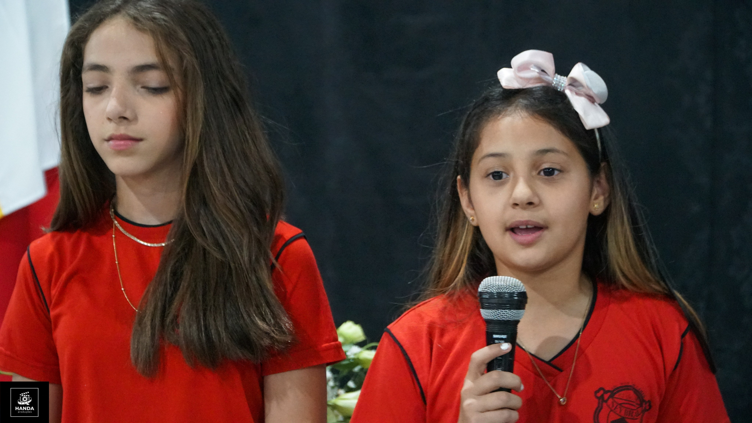 Noite autógrafos colégio Aurélio Buarque de Holanda. Handa Produções