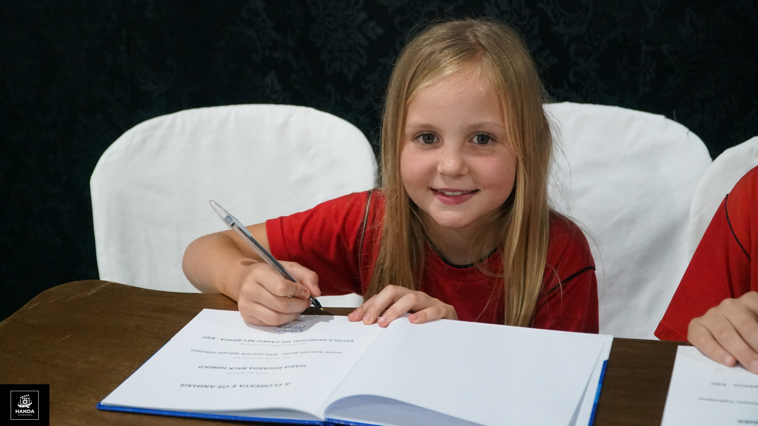 Noite autógrafos colégio Aurélio Buarque de Holanda. Handa Produções