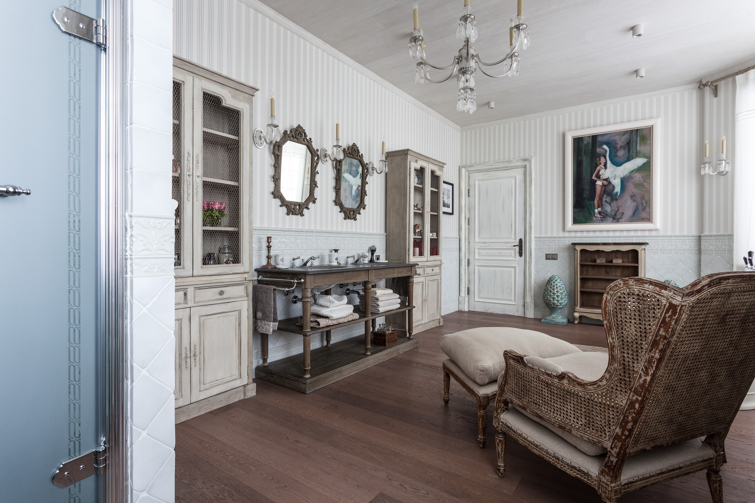 Provence style bathroom interior - photographer Andrey Dunin