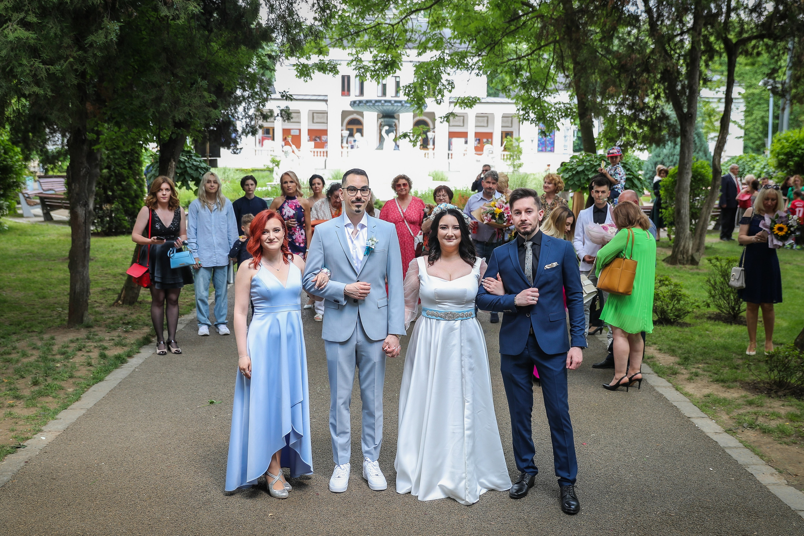 Andreea & Andrei — autentic, asumat, real. Rares Bucur is a professional wedding photographer based in Cluj-Napoca, Romania, specializing in wedding photography