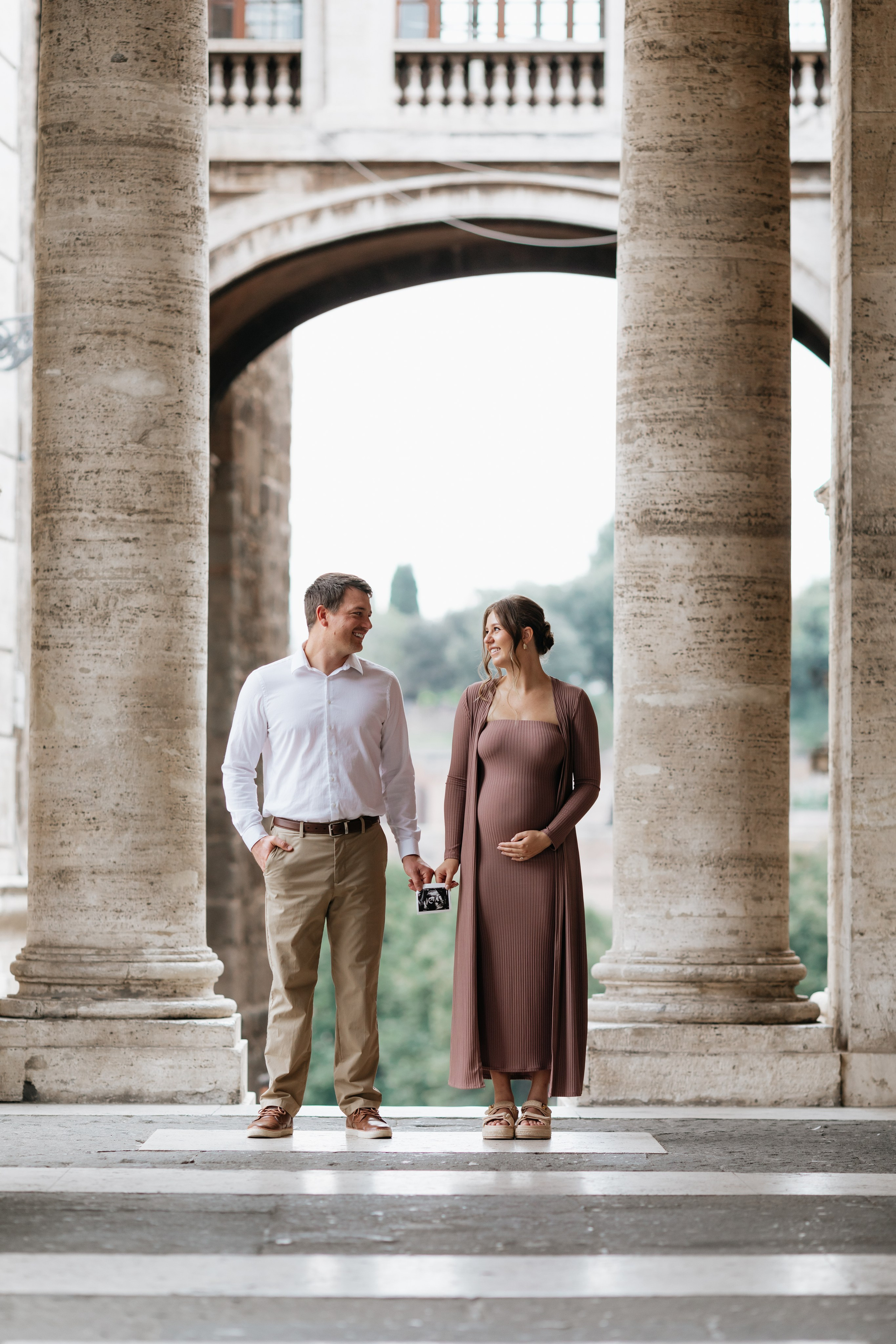 Maternity Photoshoot. Photographer in Rome