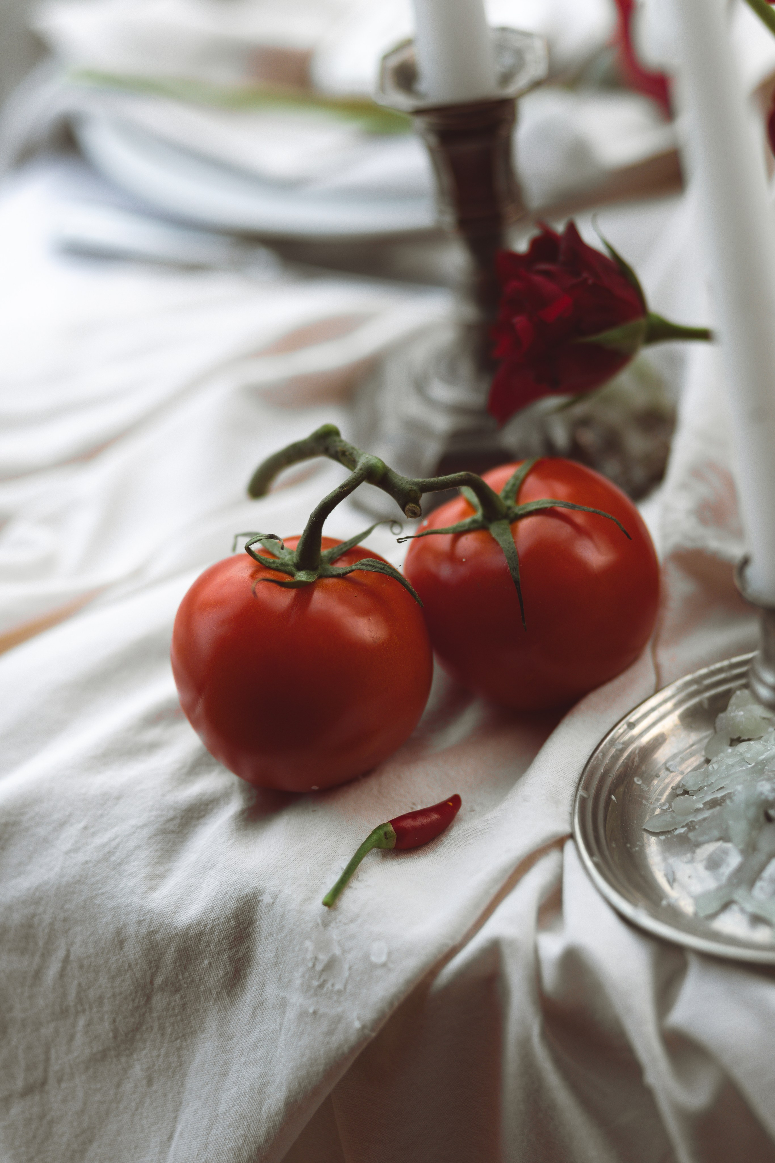 Julia — Red Wedding Editorial on Lake Como. Liza Bizzaro — Italy Wedding, Love Story & Portrait Photographer in Milan, Turin, Piedmont and Across Italy