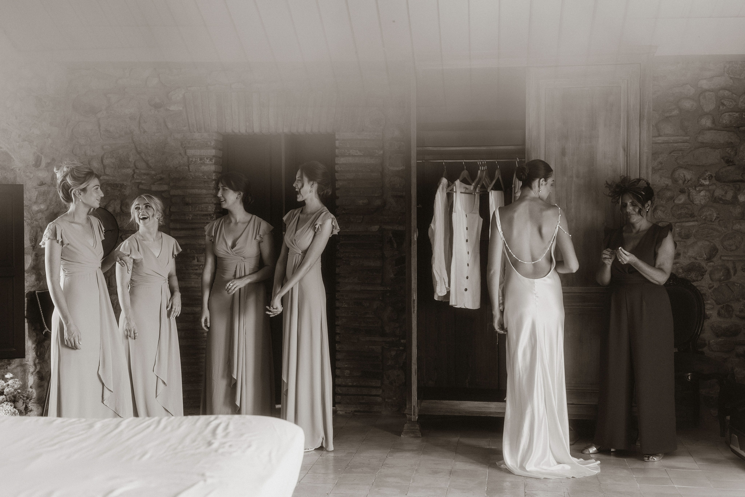 Lauren & Jamie. Hotel Castell d’Emporda. Paola fotógrafo / videografo de bodas en Barcelona