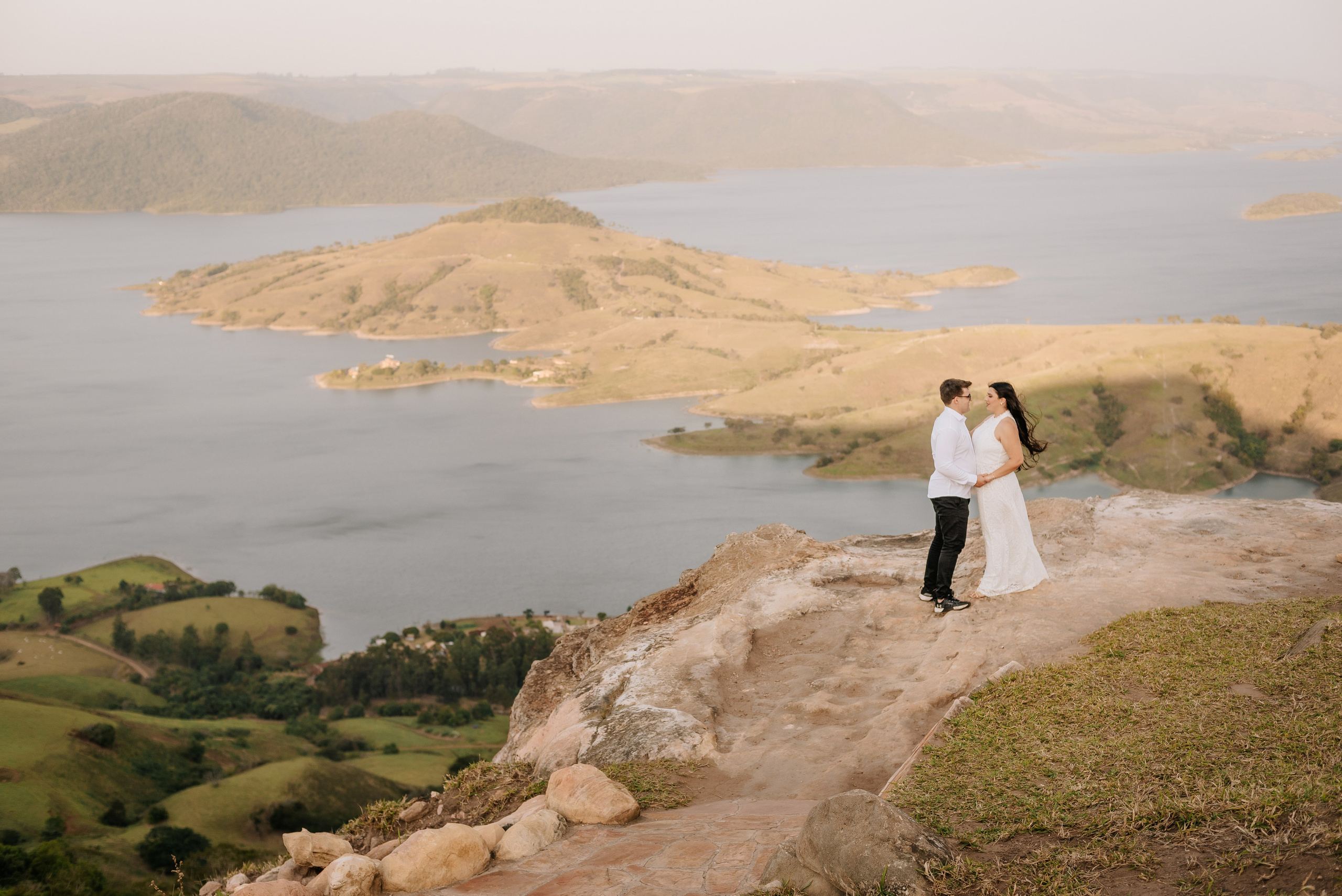 Beatriz & Pablo — Morro Do Gavião / Ribeirão Claro PR. Robson Colaço