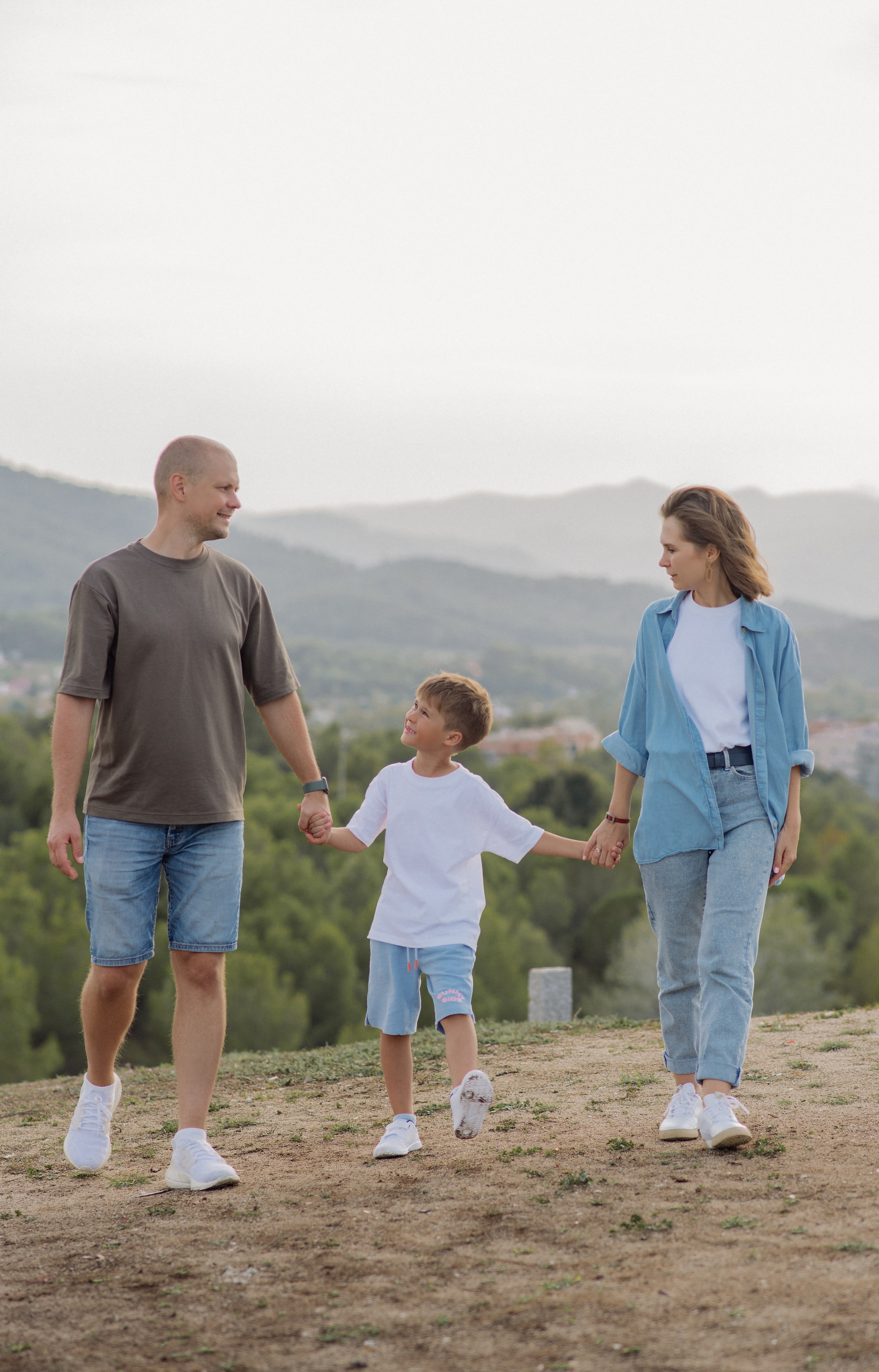 Family photoshoot in Sant Cugat. Фотограф Ирина Астахова