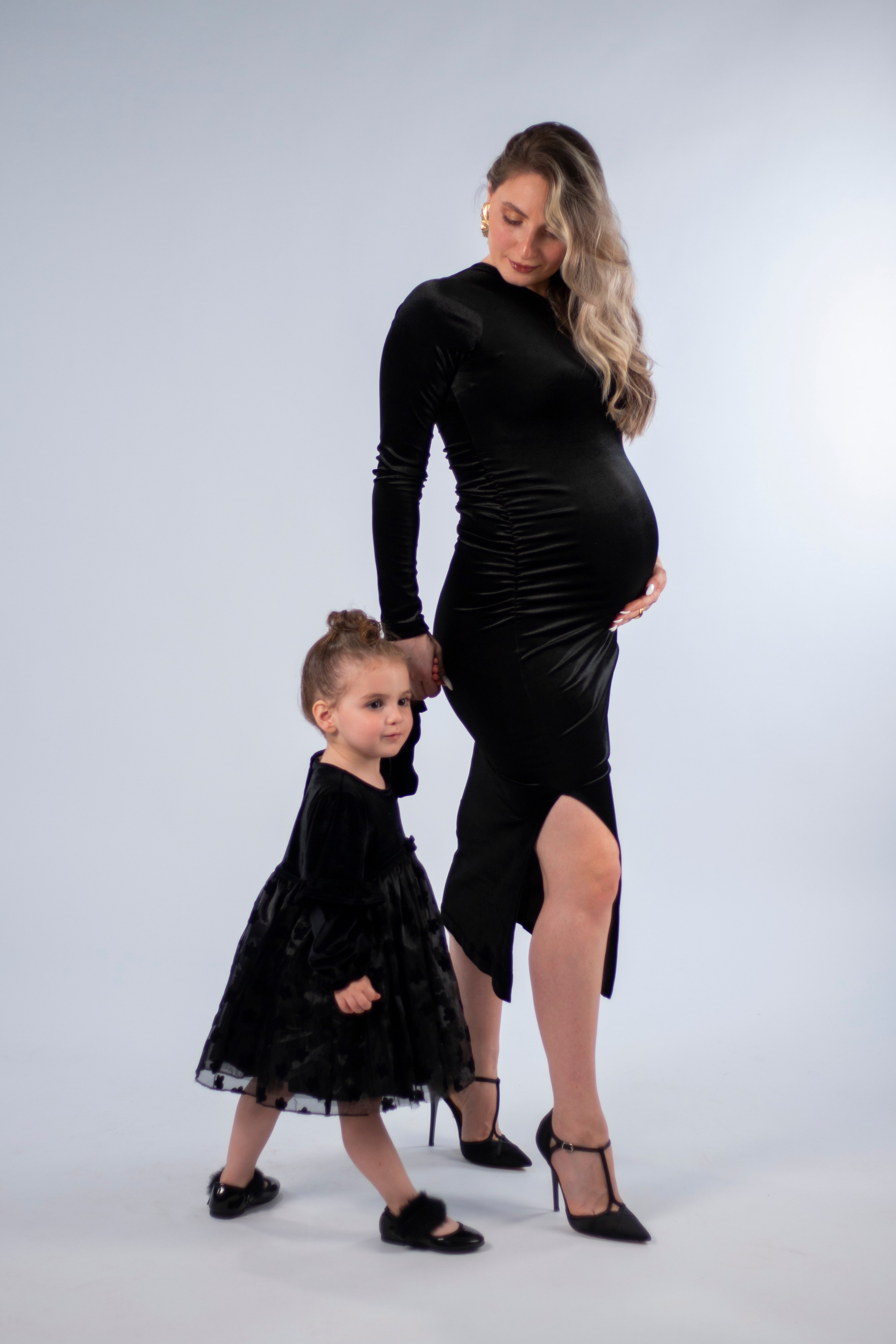 სტუდიური და გარე ფოტოსესიები. Clapp Studio