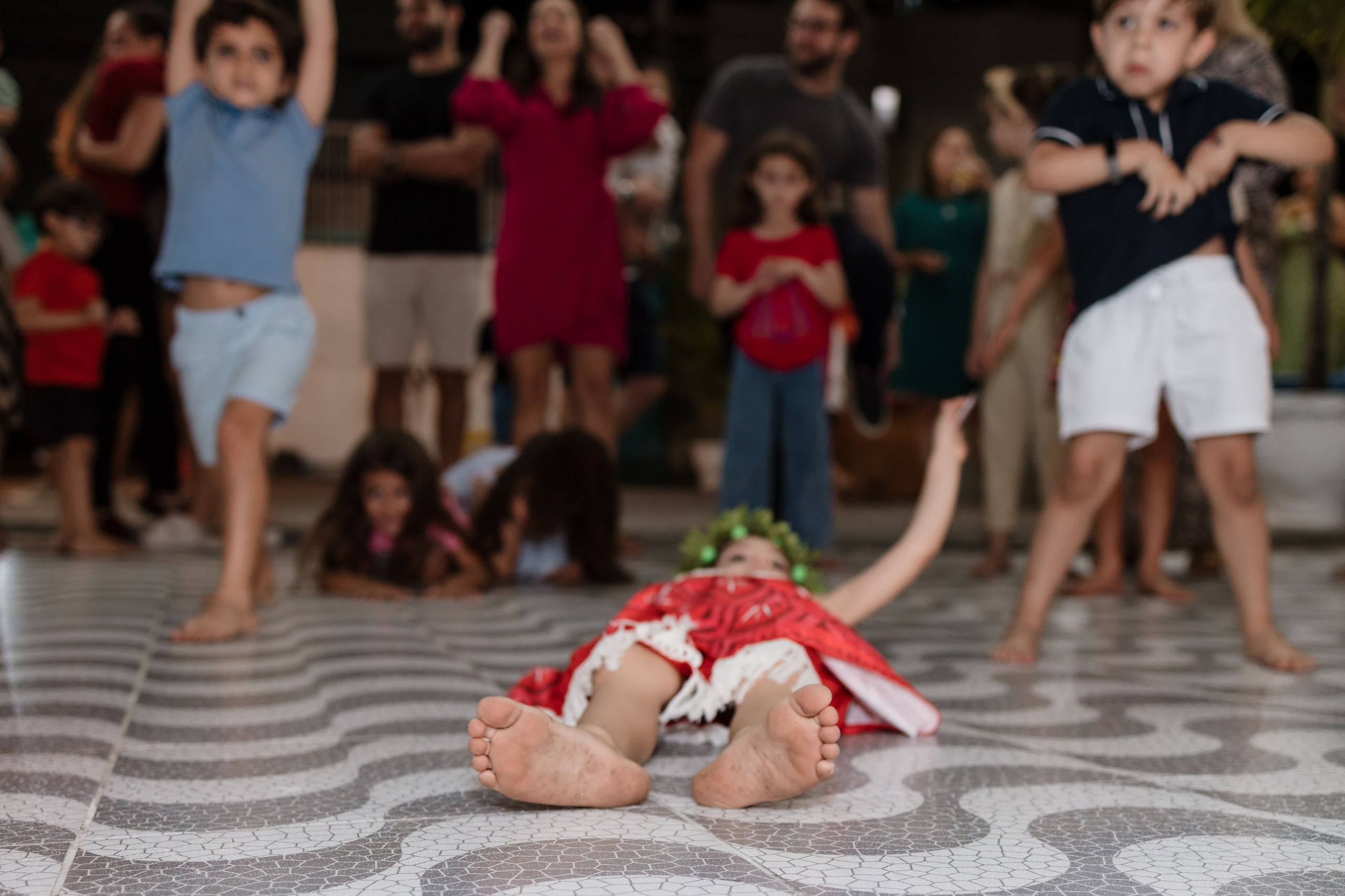 Aniversariantes aproveitando a festa