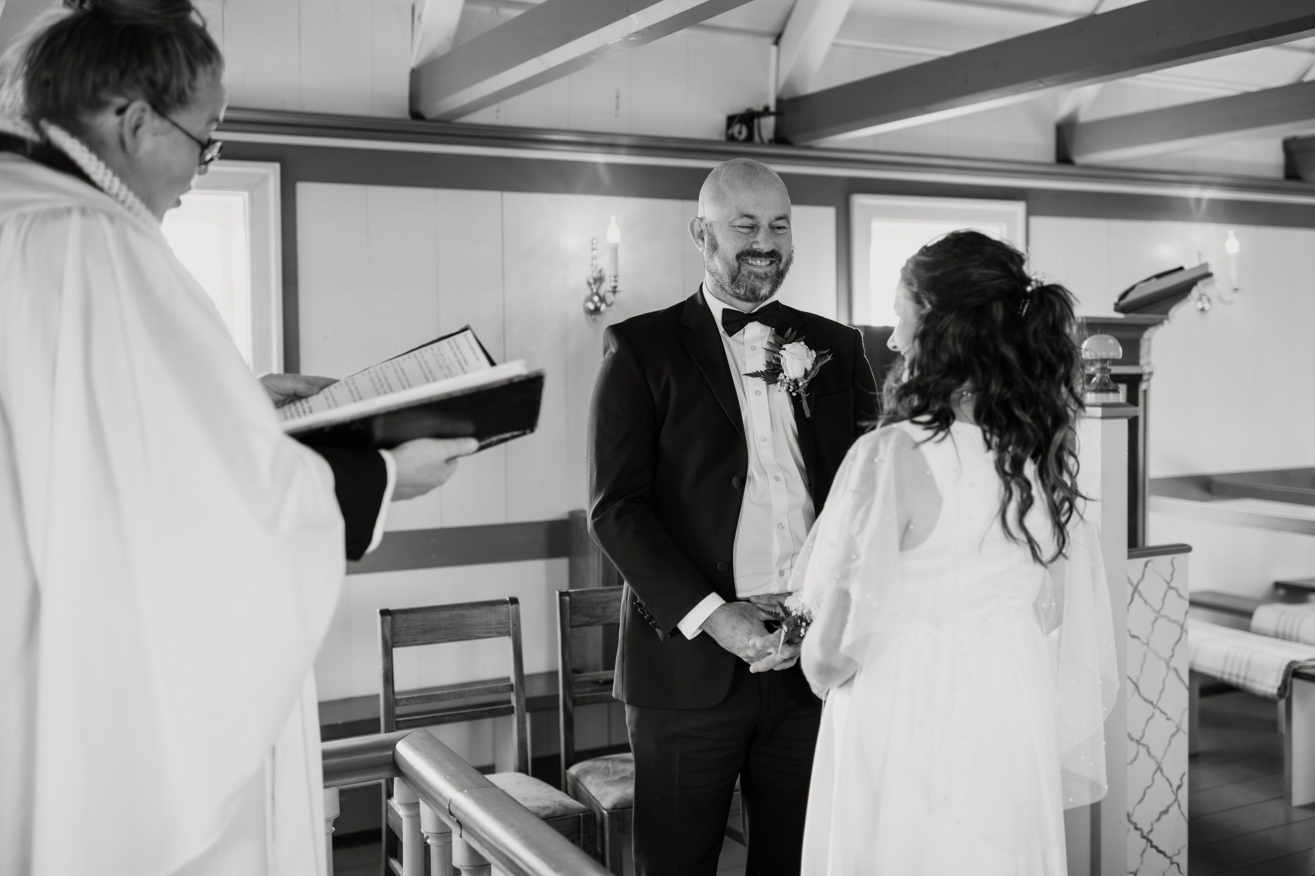 Emma and Phil. Michalina Dzianach Wedding Photographer Iceland