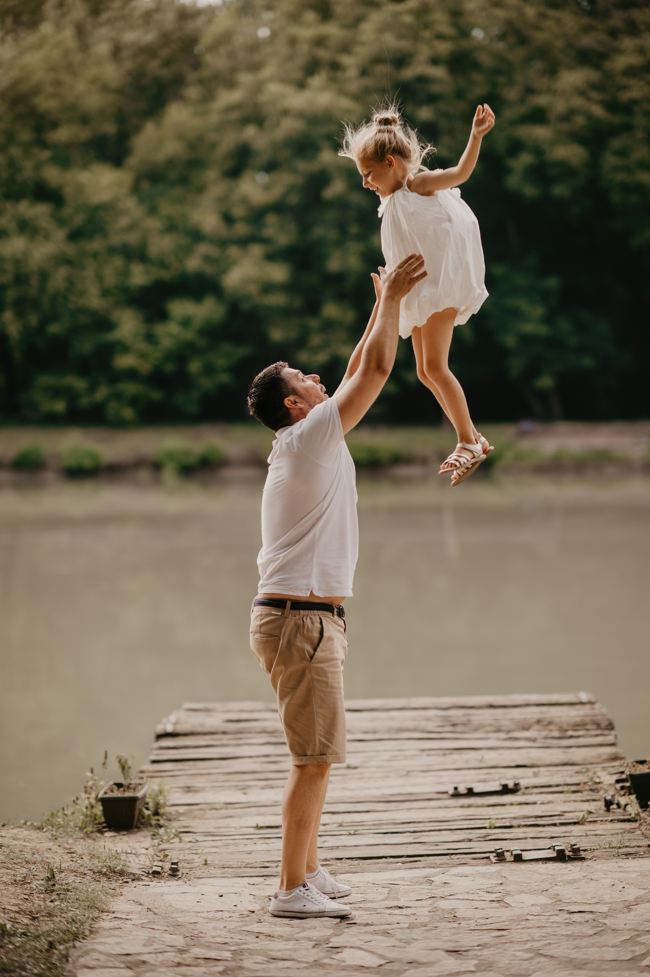 Ada Safari. Ana Sladojevic