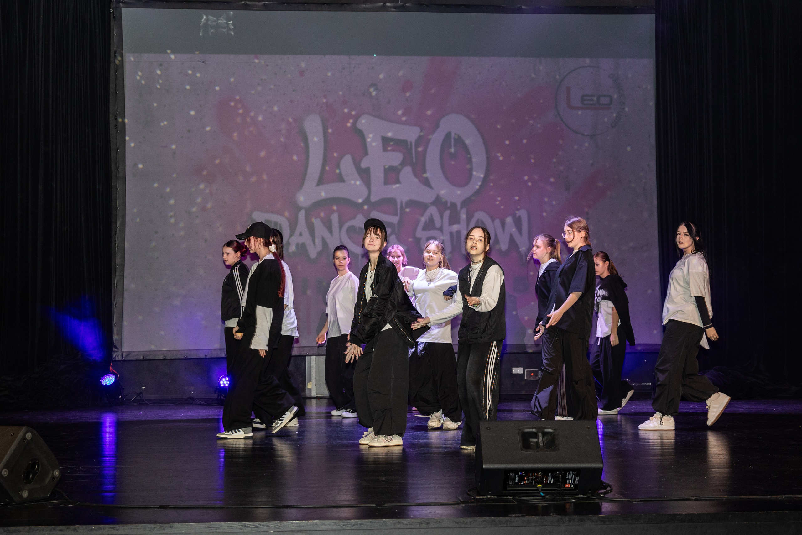 LEO DANCE SHOW WINTER 2025. Семейный и детский фотограф в Варшаве Мила Бобровская