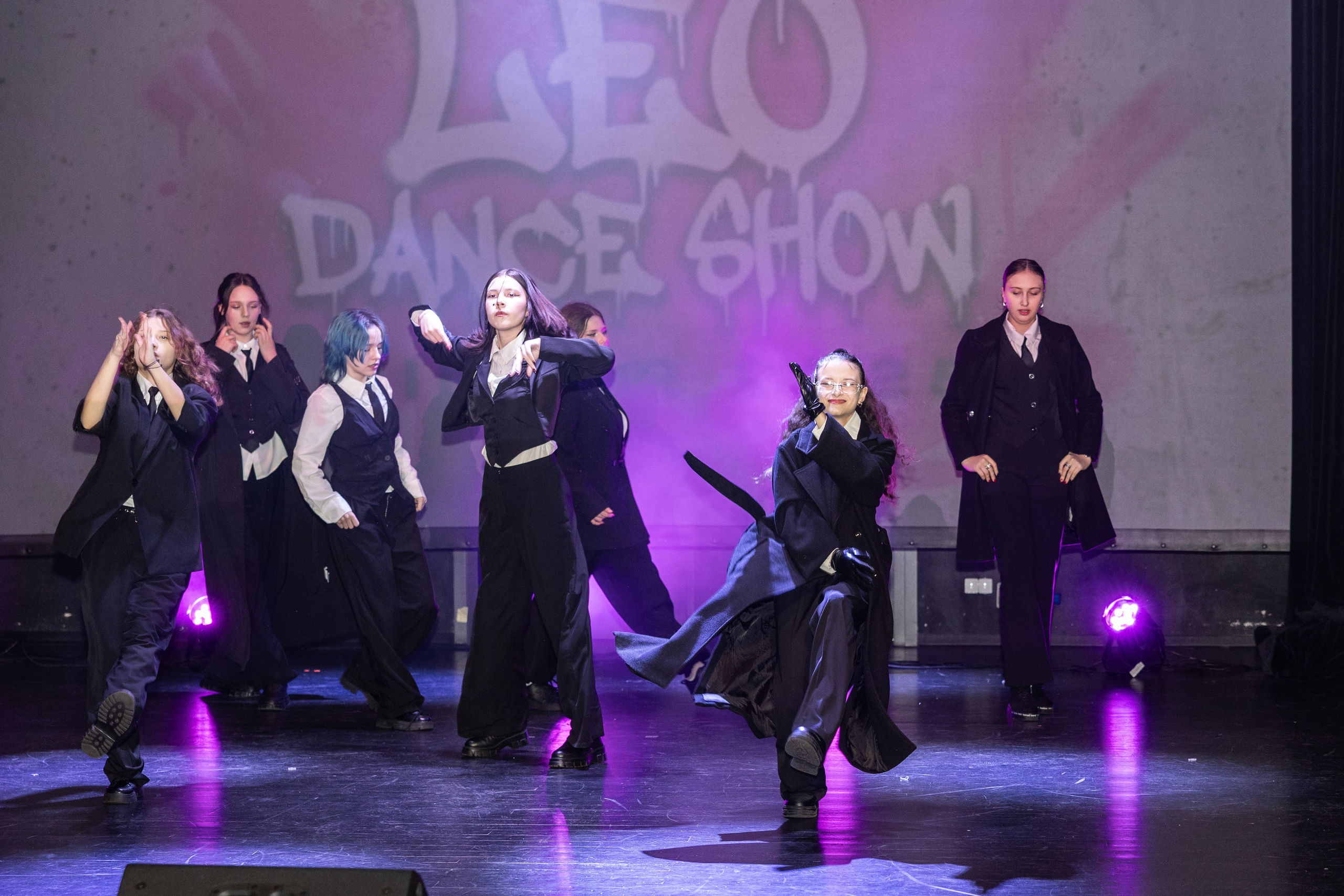 LEO DANCE SHOW WINTER 2025. Семейный и детский фотограф в Варшаве Мила Бобровская