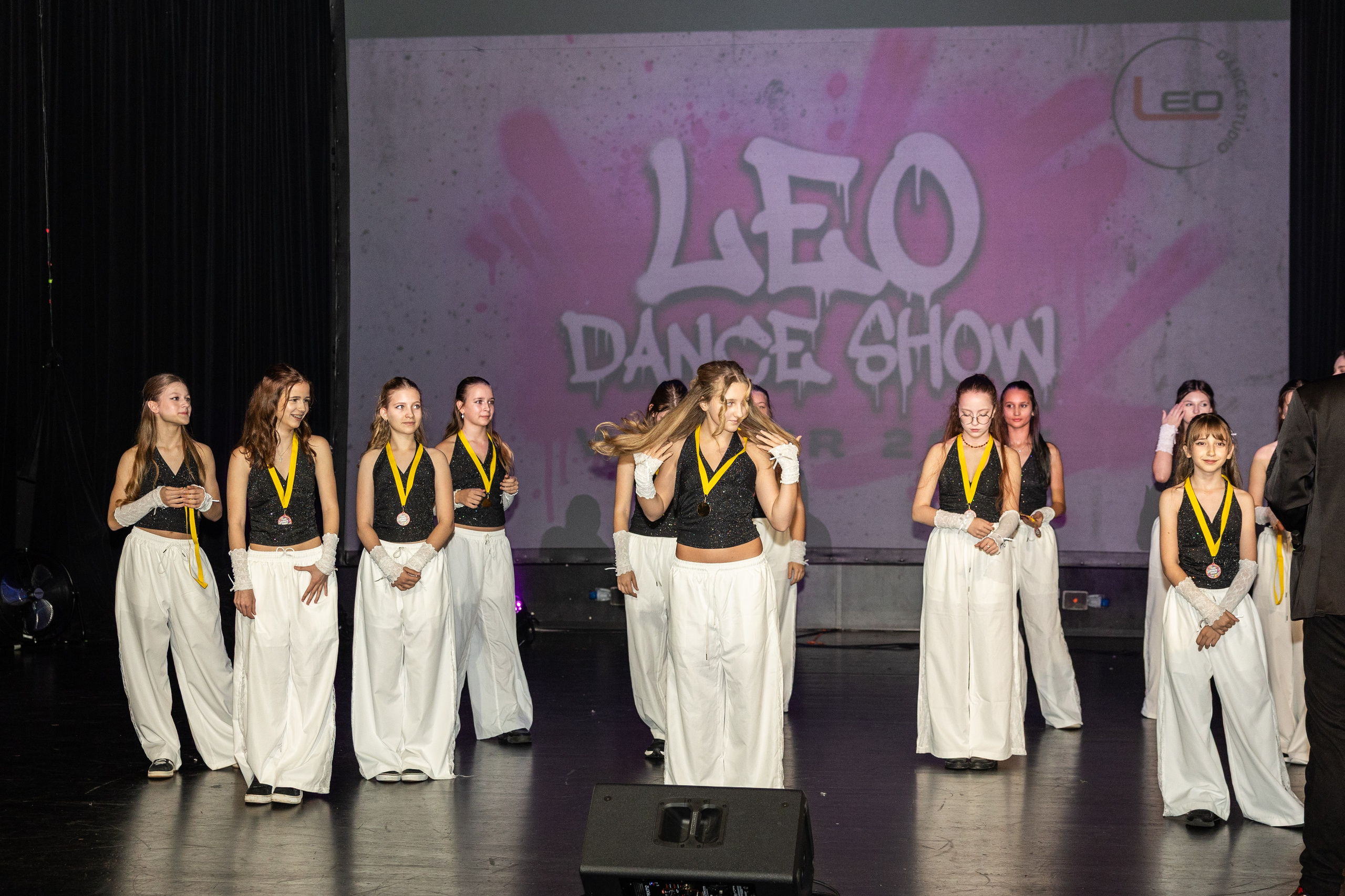 LEO DANCE SHOW WINTER 2025. Семейный и детский фотограф в Варшаве Мила Бобровская