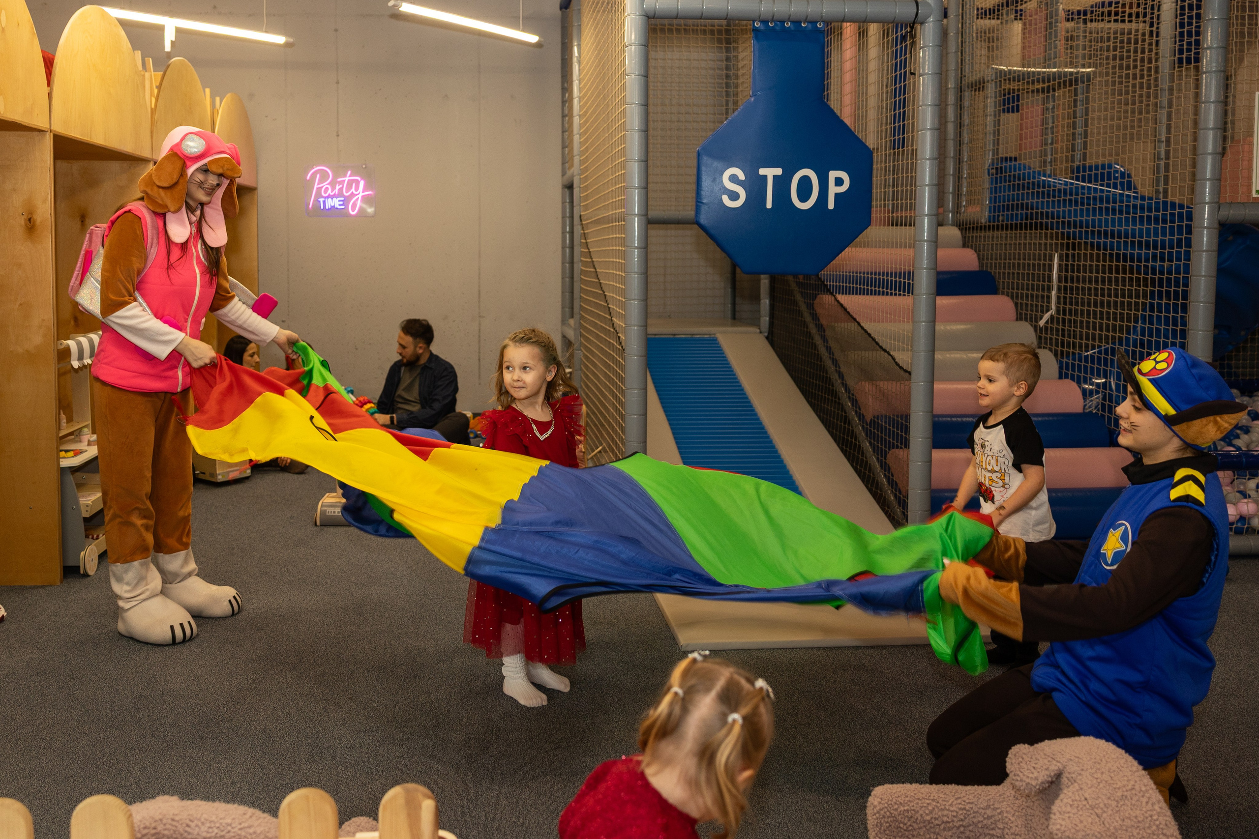 День рождения Артёма 24 января 2026 года. Семейный и детский фотограф в Варшаве Мила Бобровская