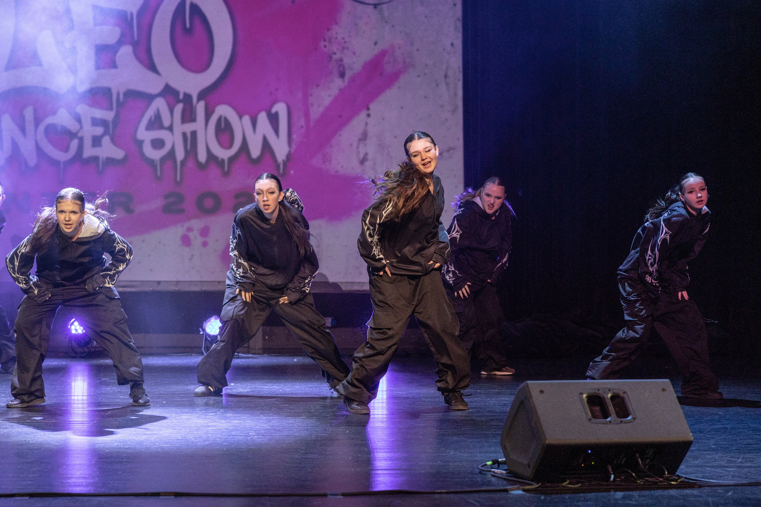 LEO DANCE SHOW WINTER 2025. Семейный и детский фотограф в Варшаве Мила Бобровская