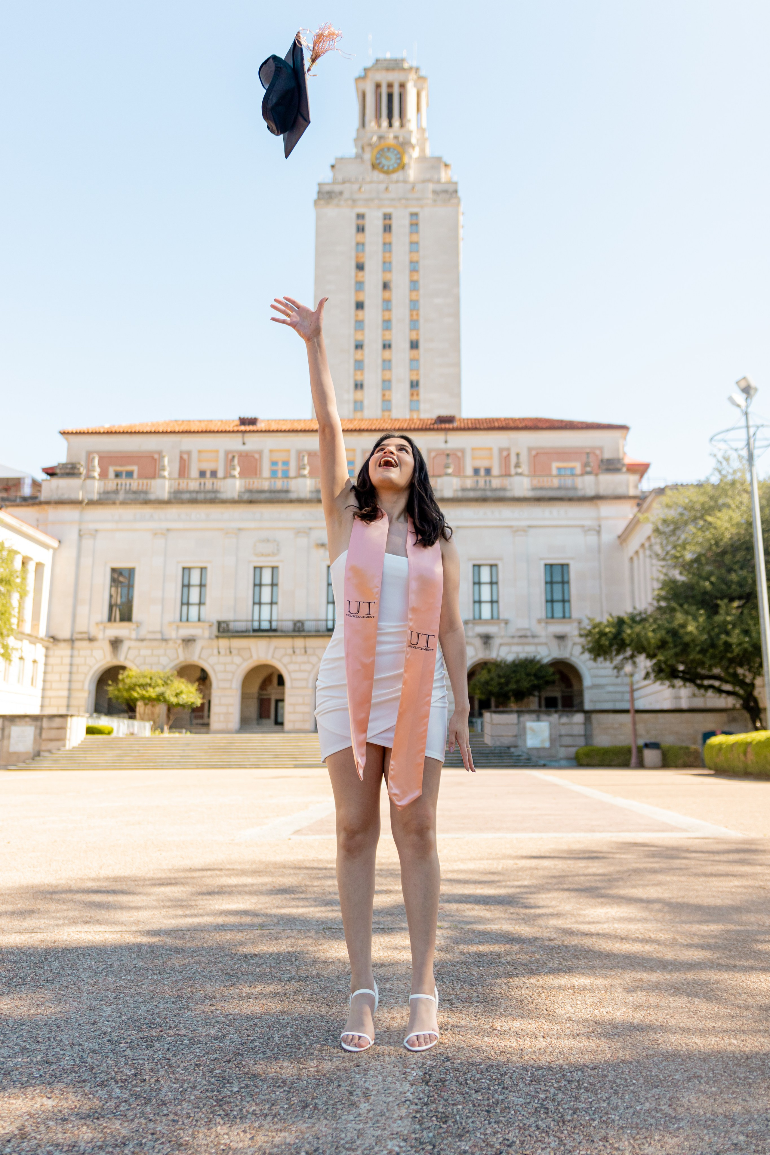 Noelia’s senior photoshoot at the University of Texas