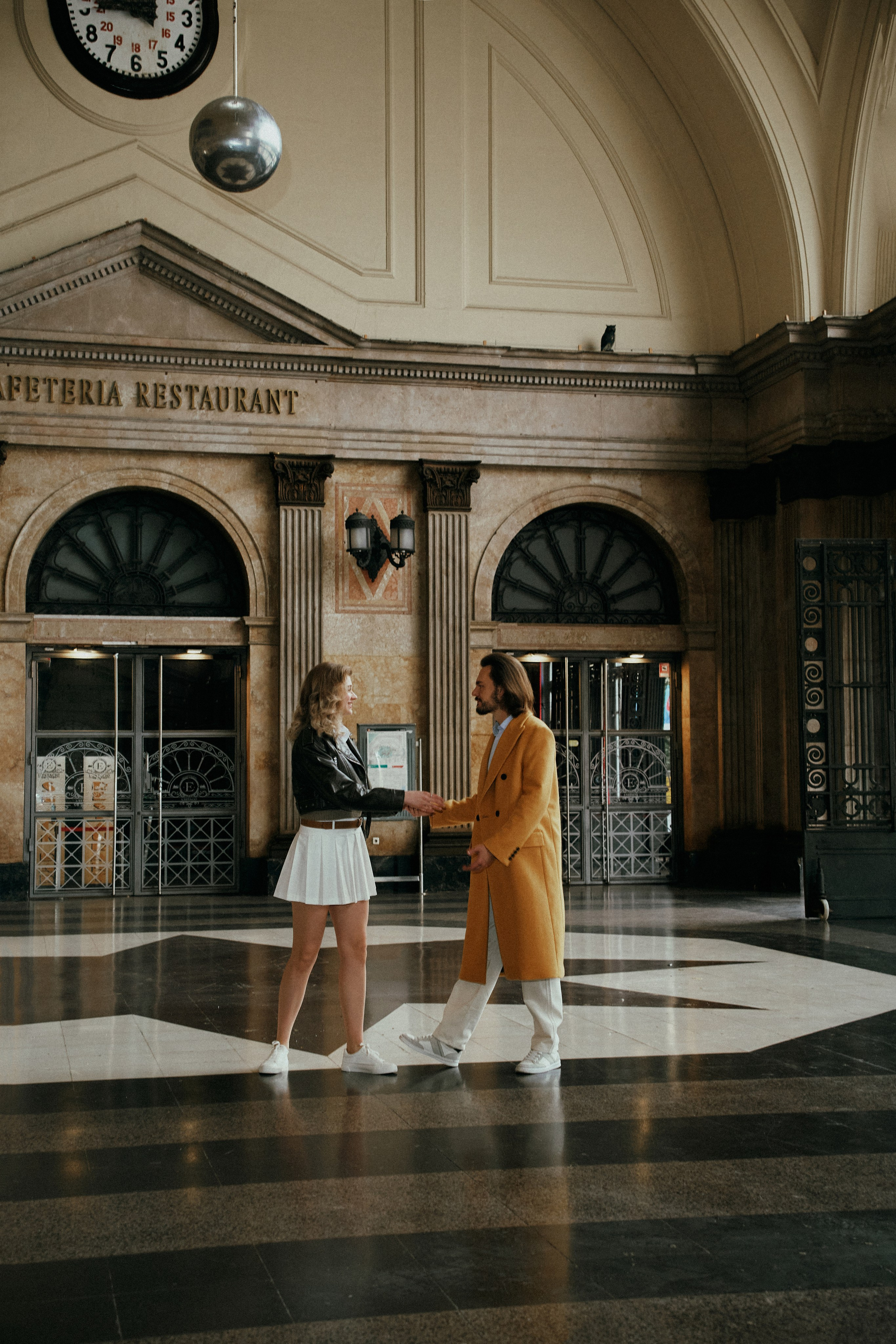 Тим и Кэт. Французский вокзал. Барселона. Фотограф в Барселоне Жанна Захарченко