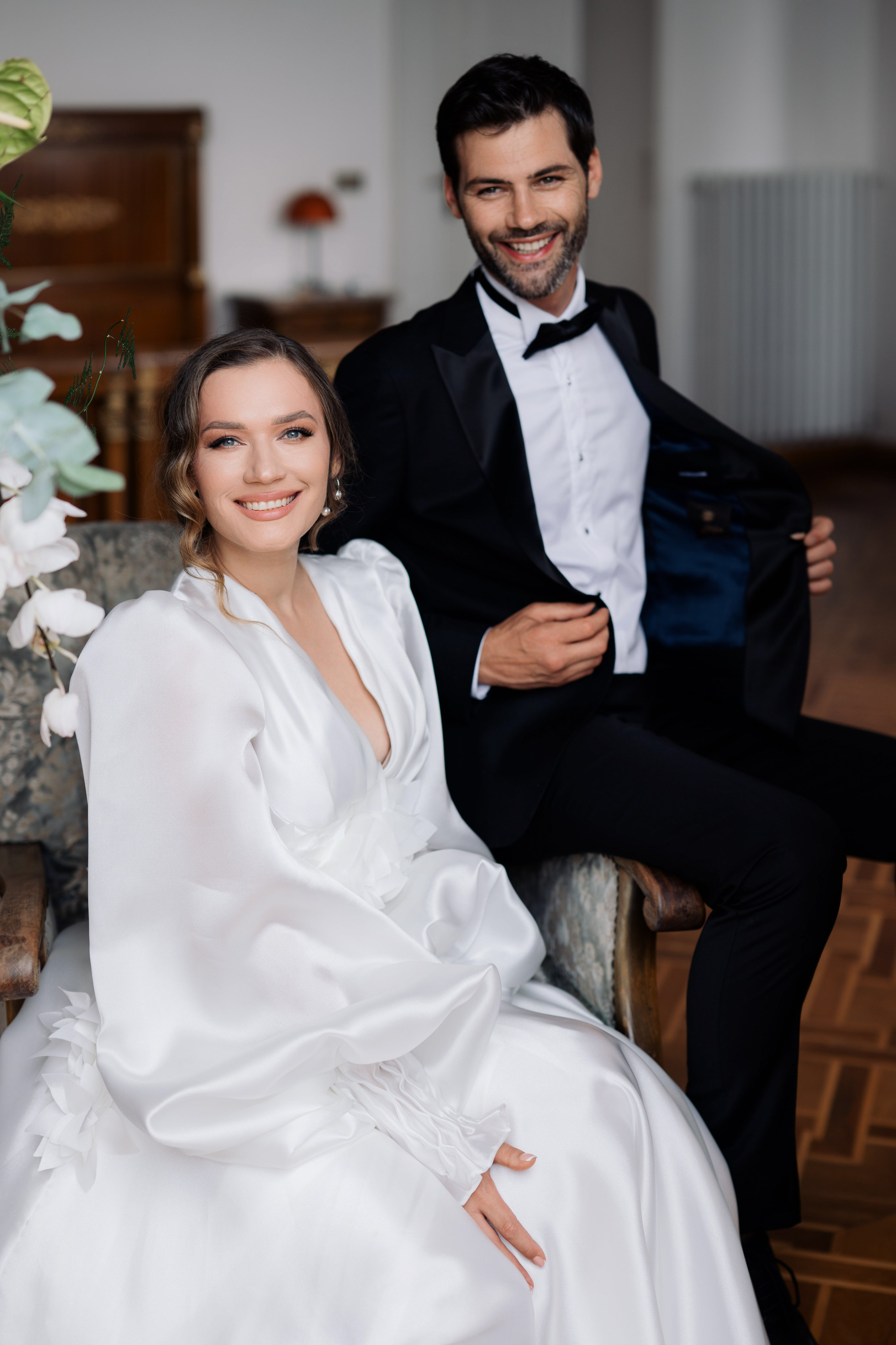 a man in a tuxed suit