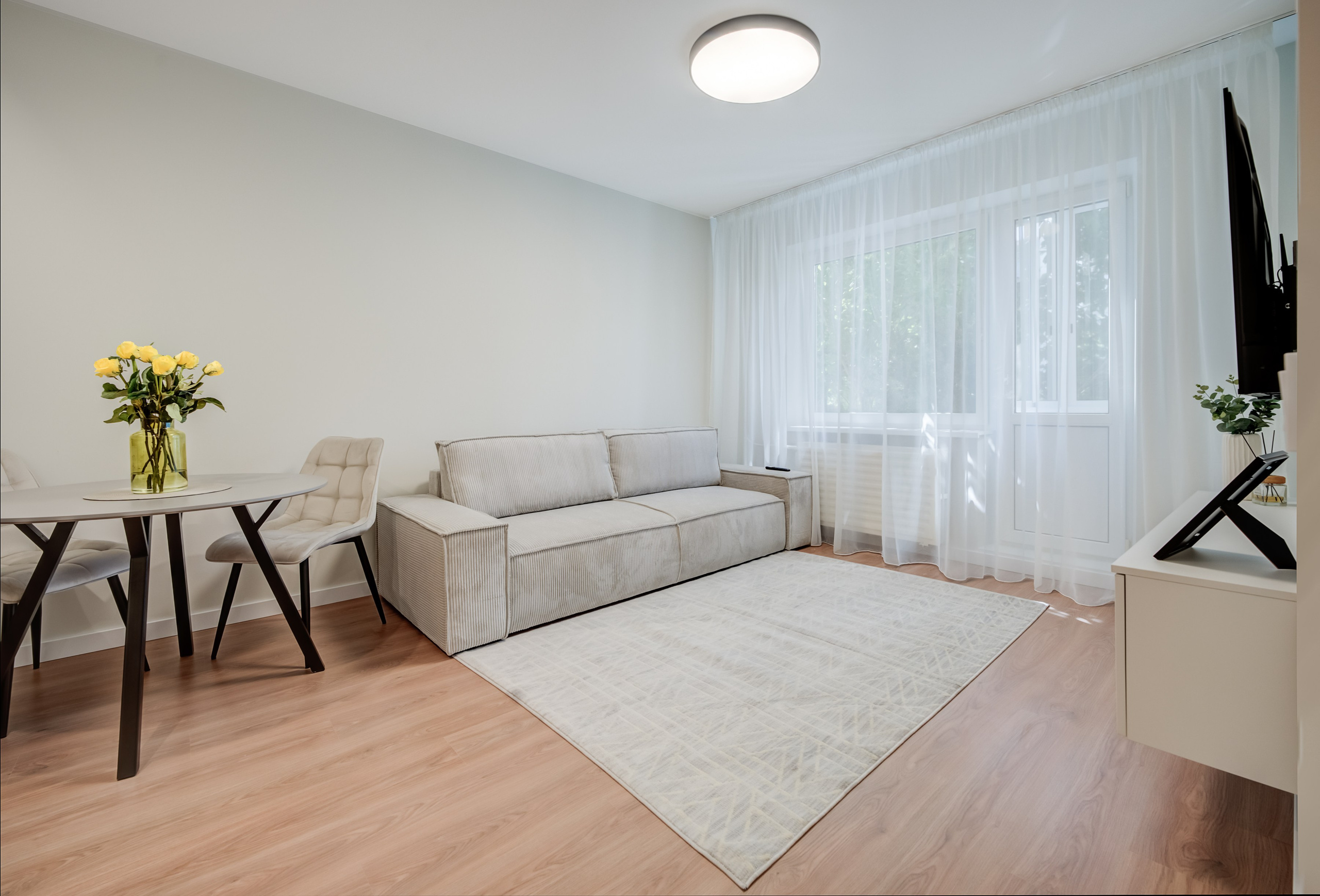 Fabijoniškių g. 73. Elina Sapiega fotografė Vilniuje