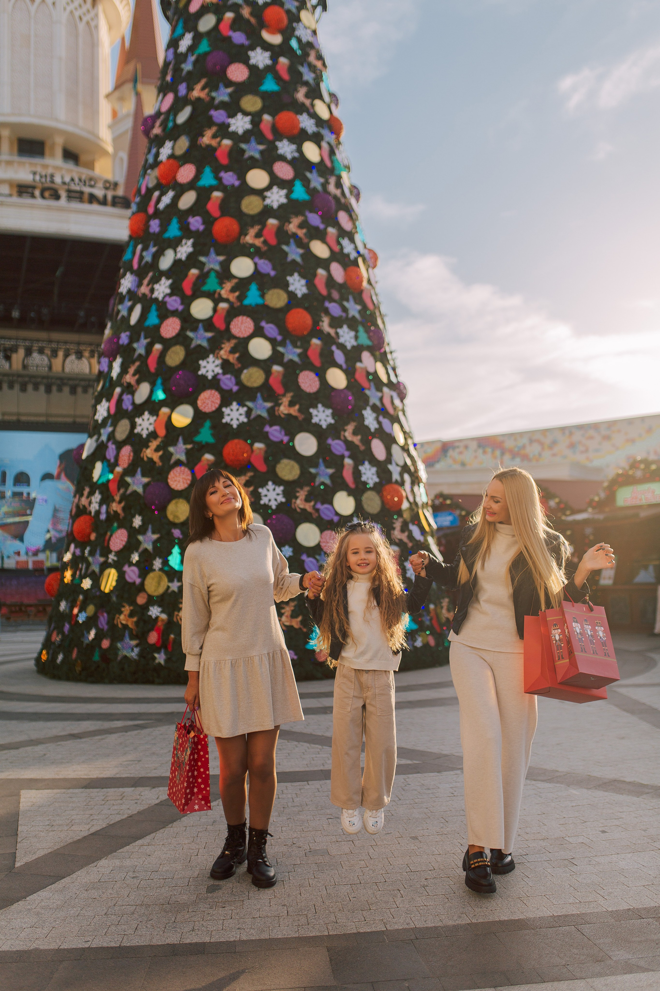 Новогодняя фотосессия в парке легенды. Алсу Девели | Свадебный и семейный фотограф в Турции Алании, Алания, Аланья, Сиде, Белеке, Анталия