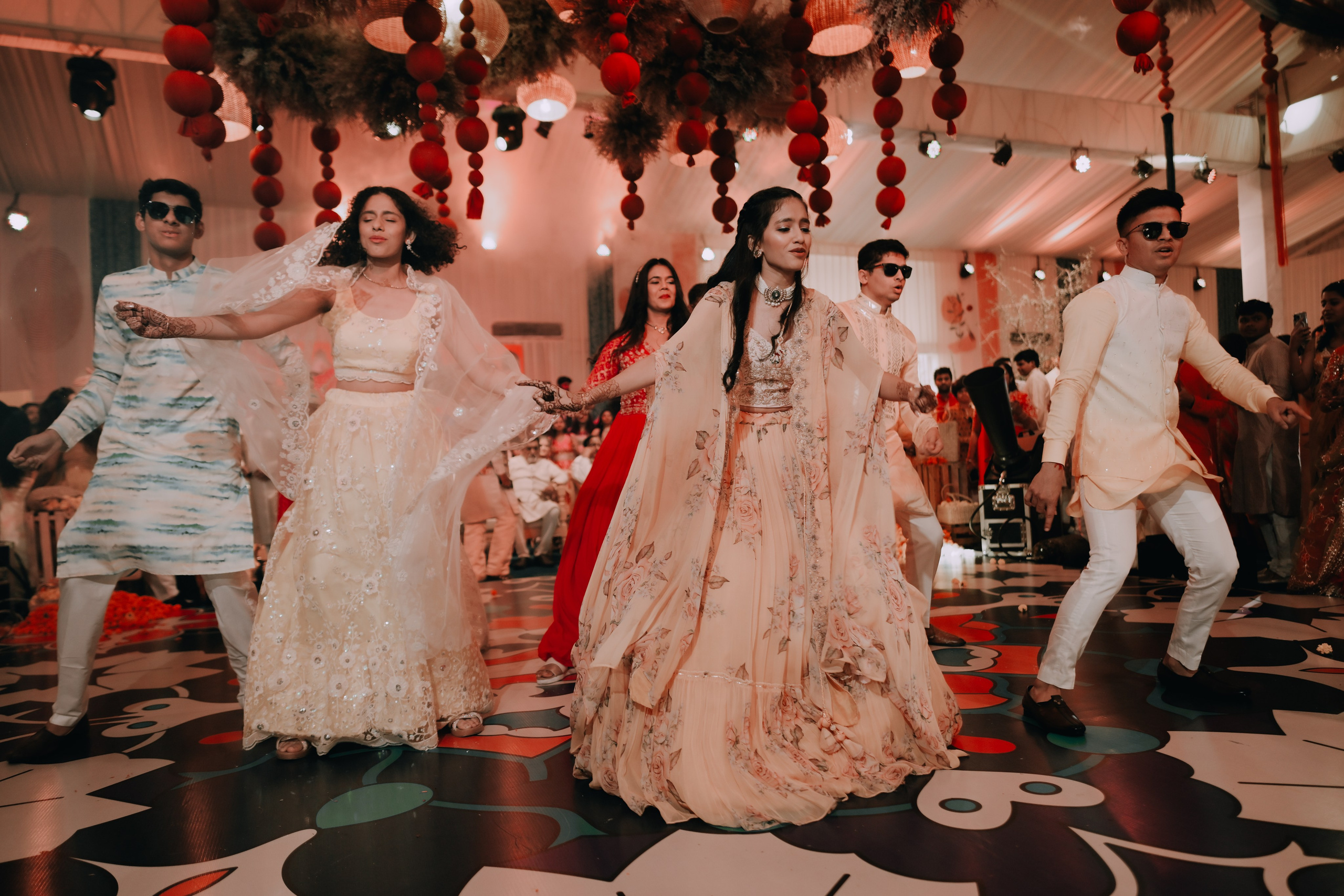 HALDI & MEHANDI. Wedding photographer Stalen Robert