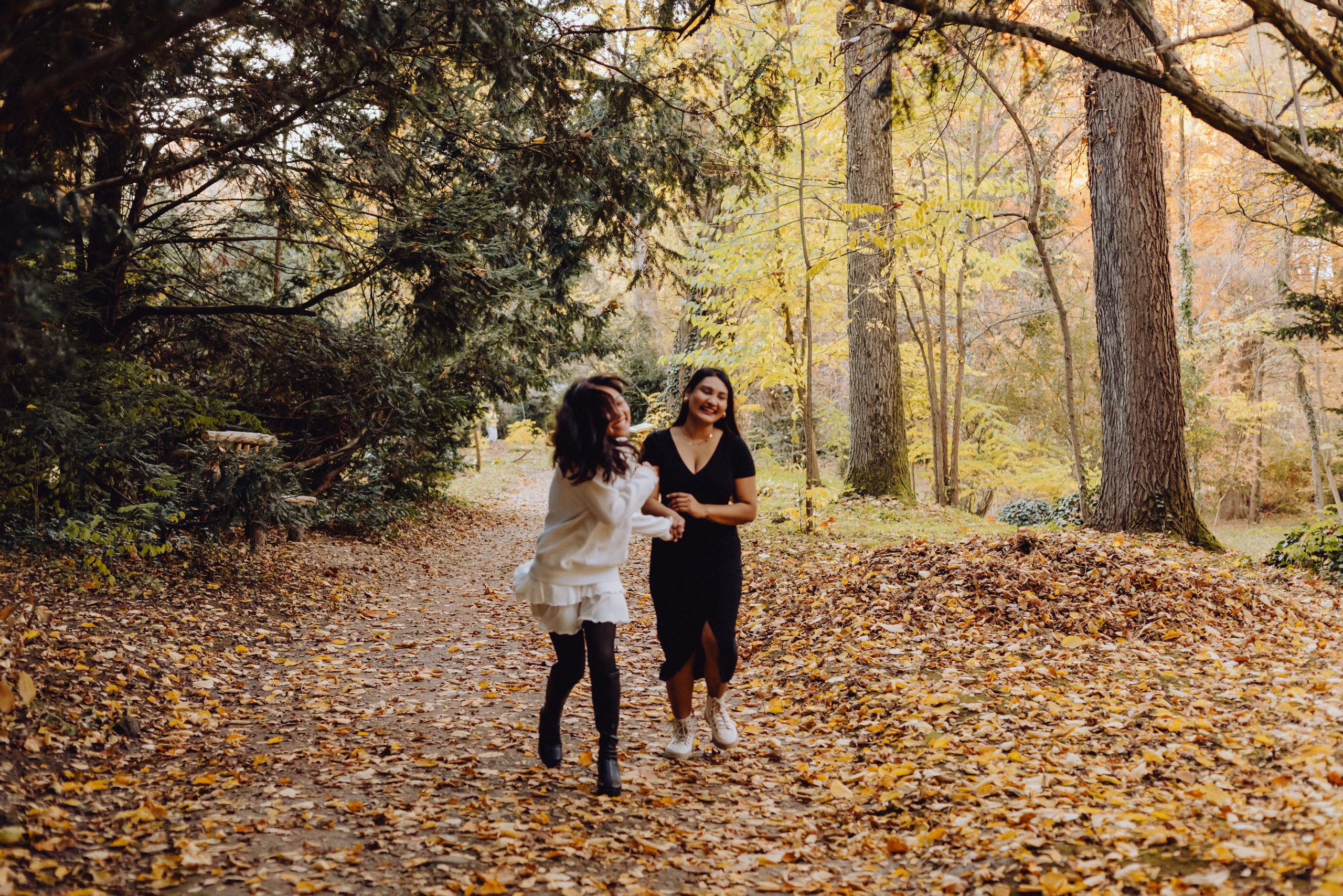 Bisma. Wedding & couple photographer from Romania Rut Vetan