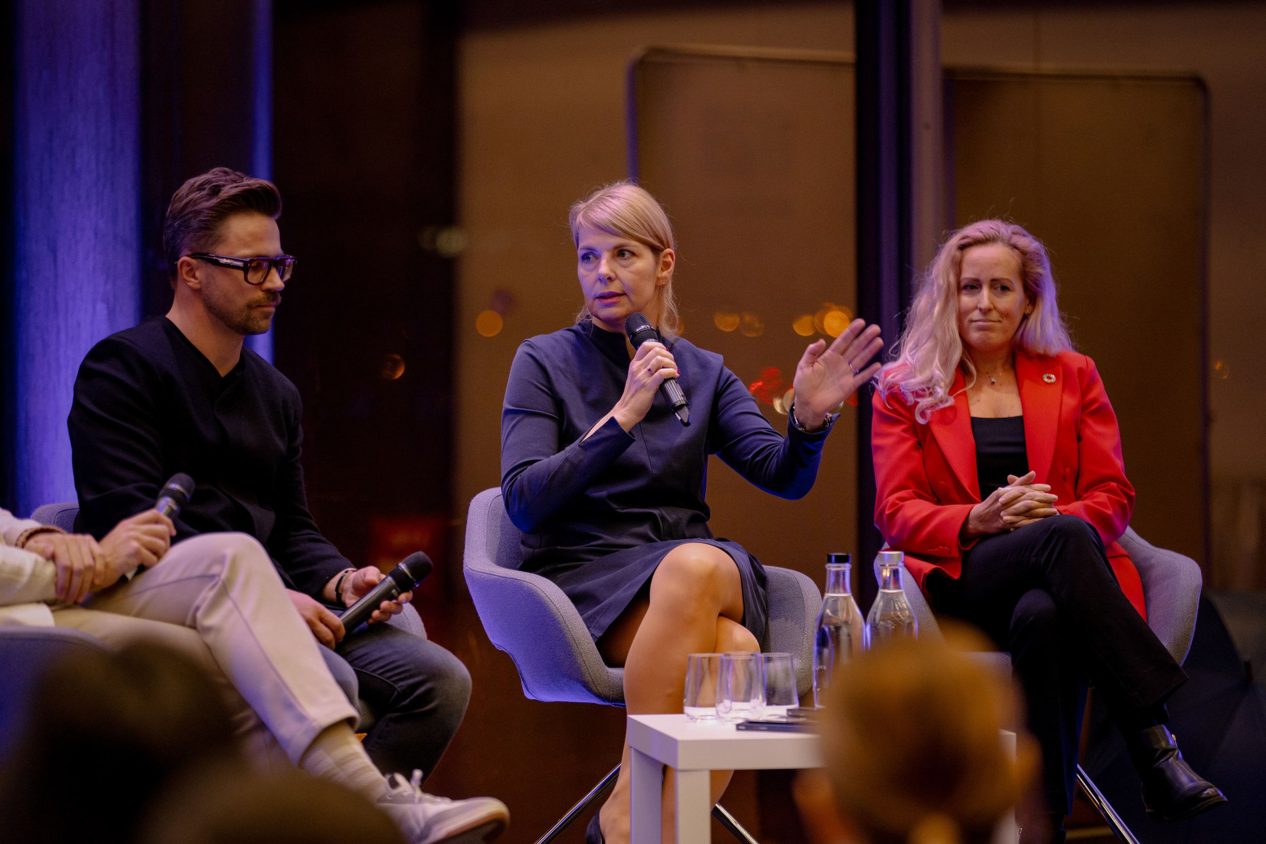 Eventová fotografie. Dana Lišková — Empatická fotografka | Introspektivní umělkyně | Neurodivergentní koučka| Zakladatelka Artepy.cz