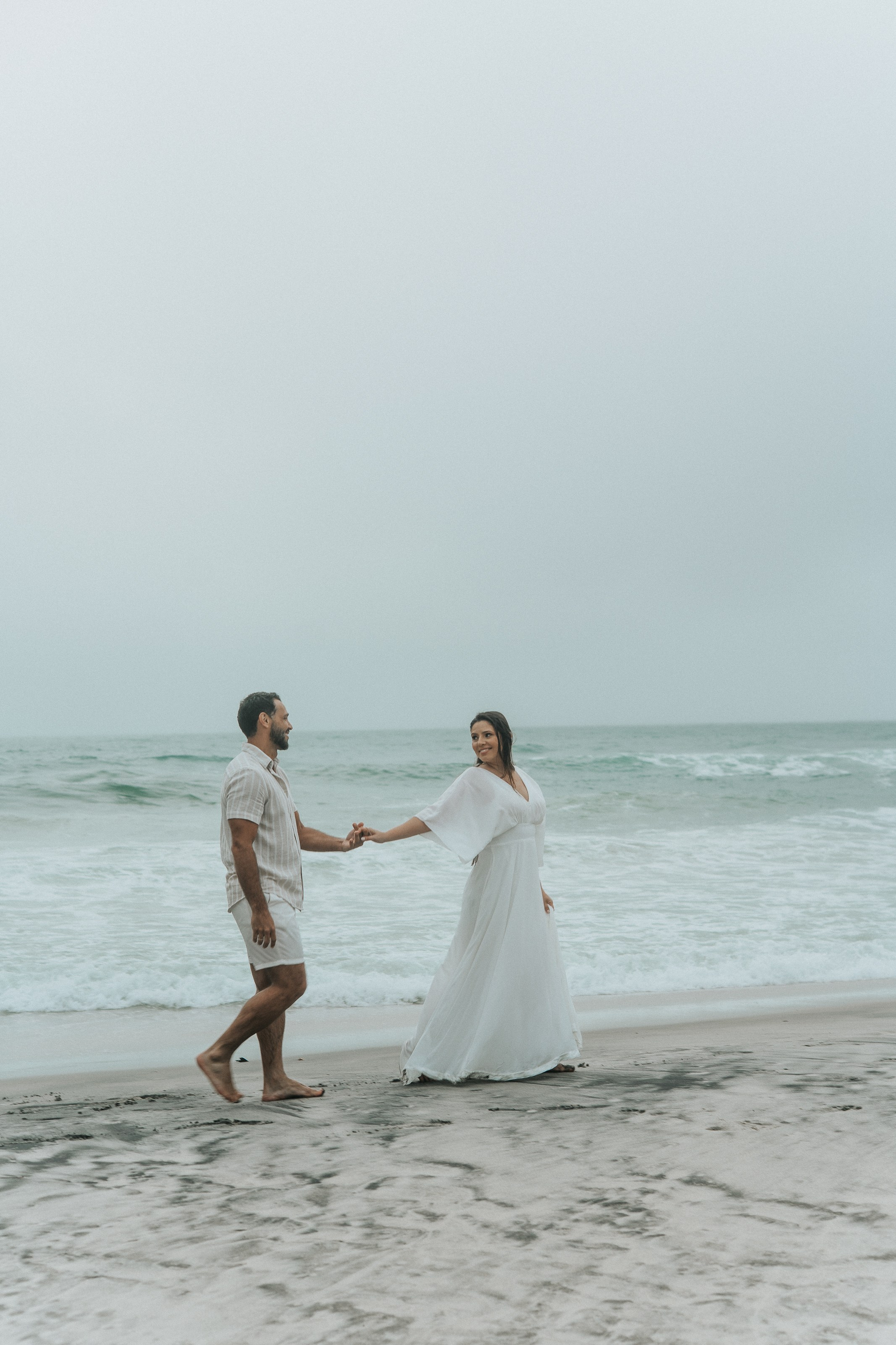 Pré Wedding — Bianca e Maik (Praia Maresias). Fotógrafo de casamento e Filmmaker de casamento
